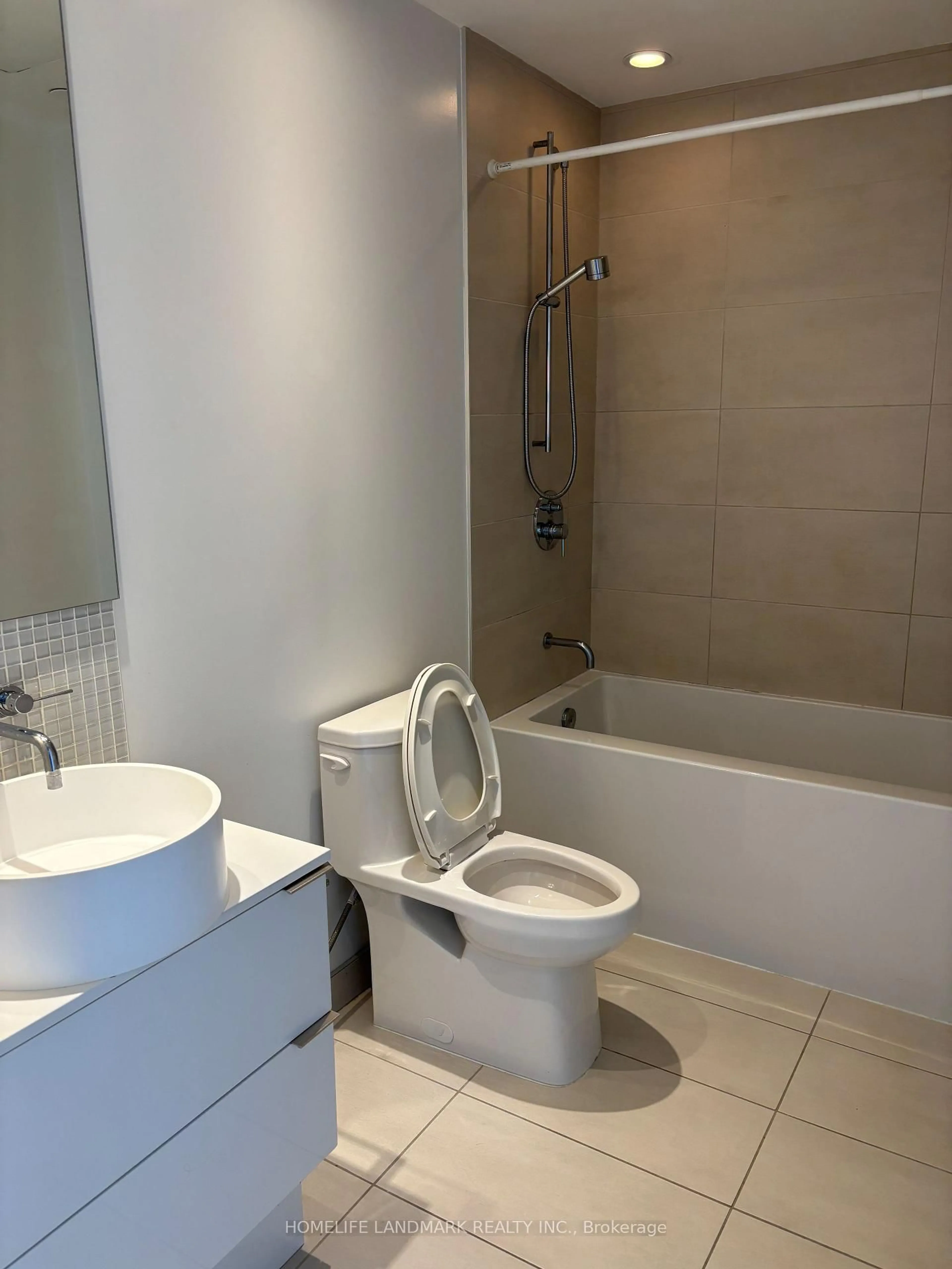 Standard bathroom, unknown for 185 Roehampton Ave #1209, Toronto Ontario M4P 0C6