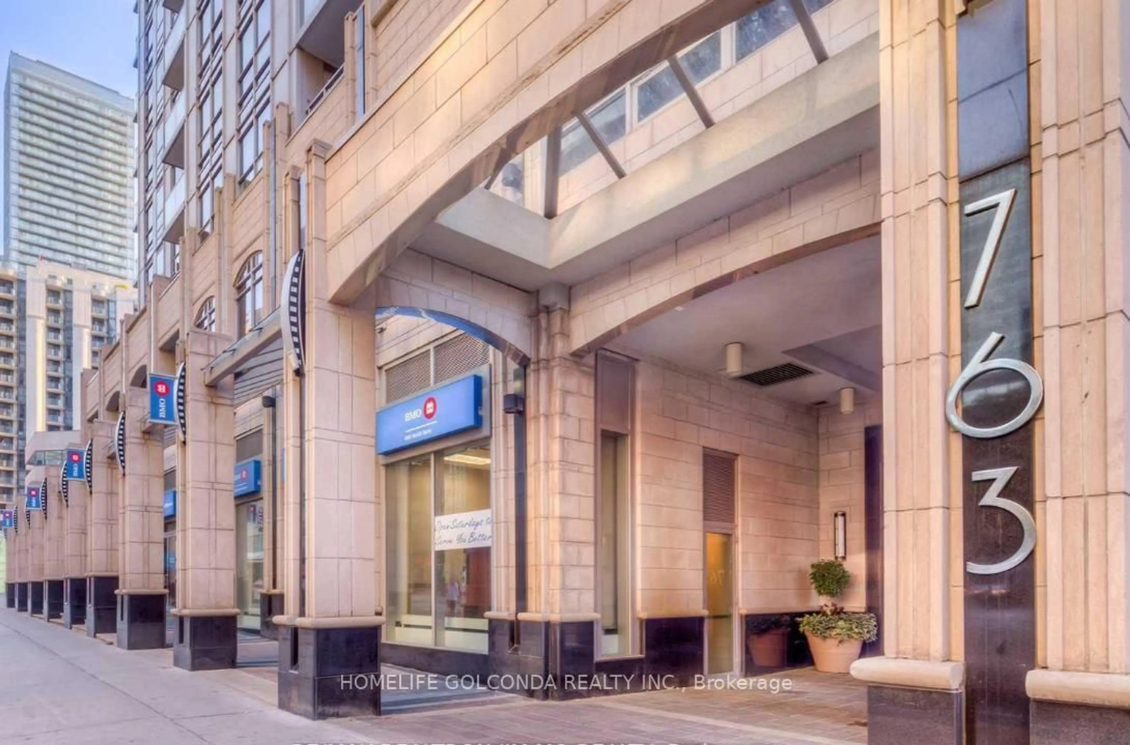 Indoor foyer for 763 Bay St #2606, Toronto Ontario M5G 2R3