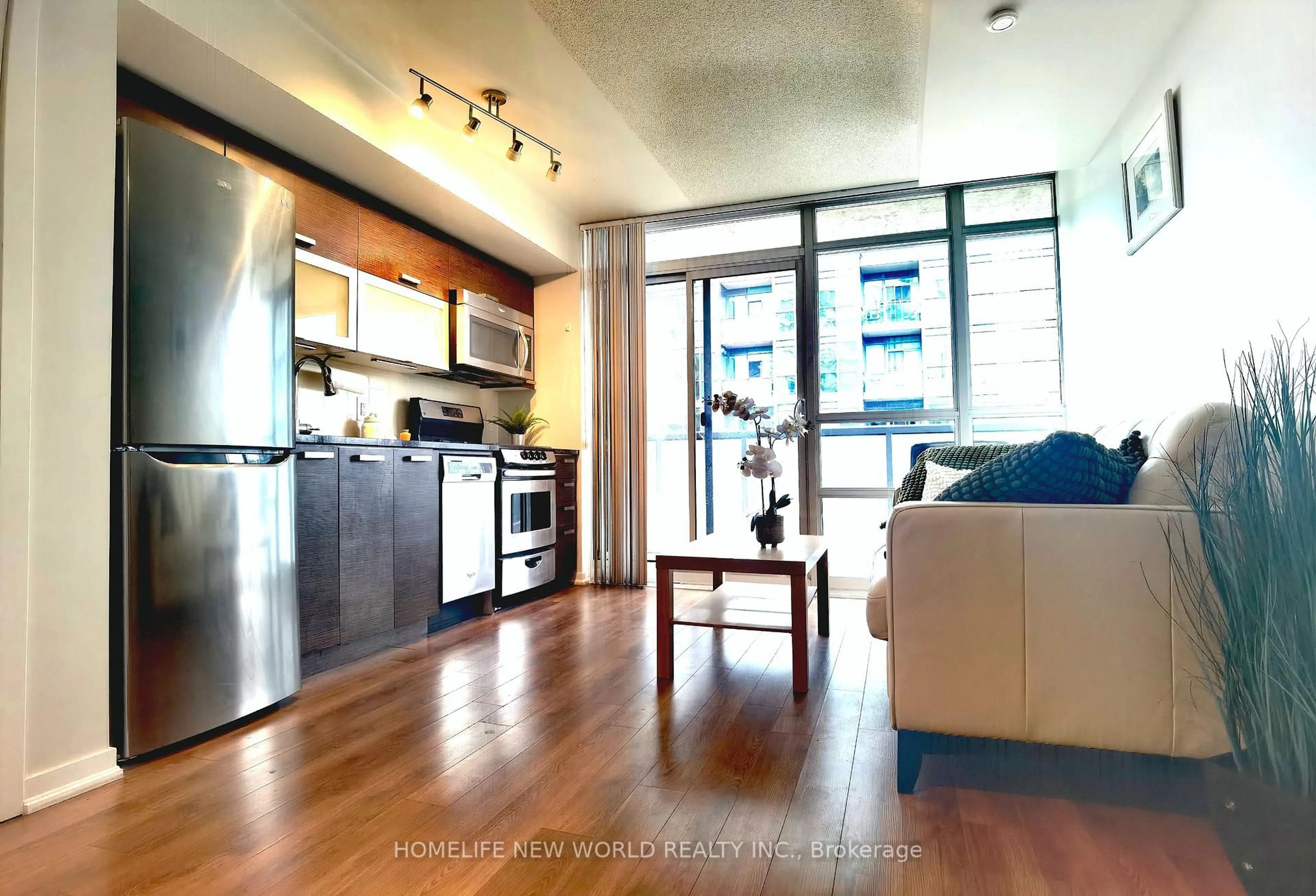 Open concept kitchen, unknown for 68 Abell St #1017, Toronto Ontario M6J 0B1