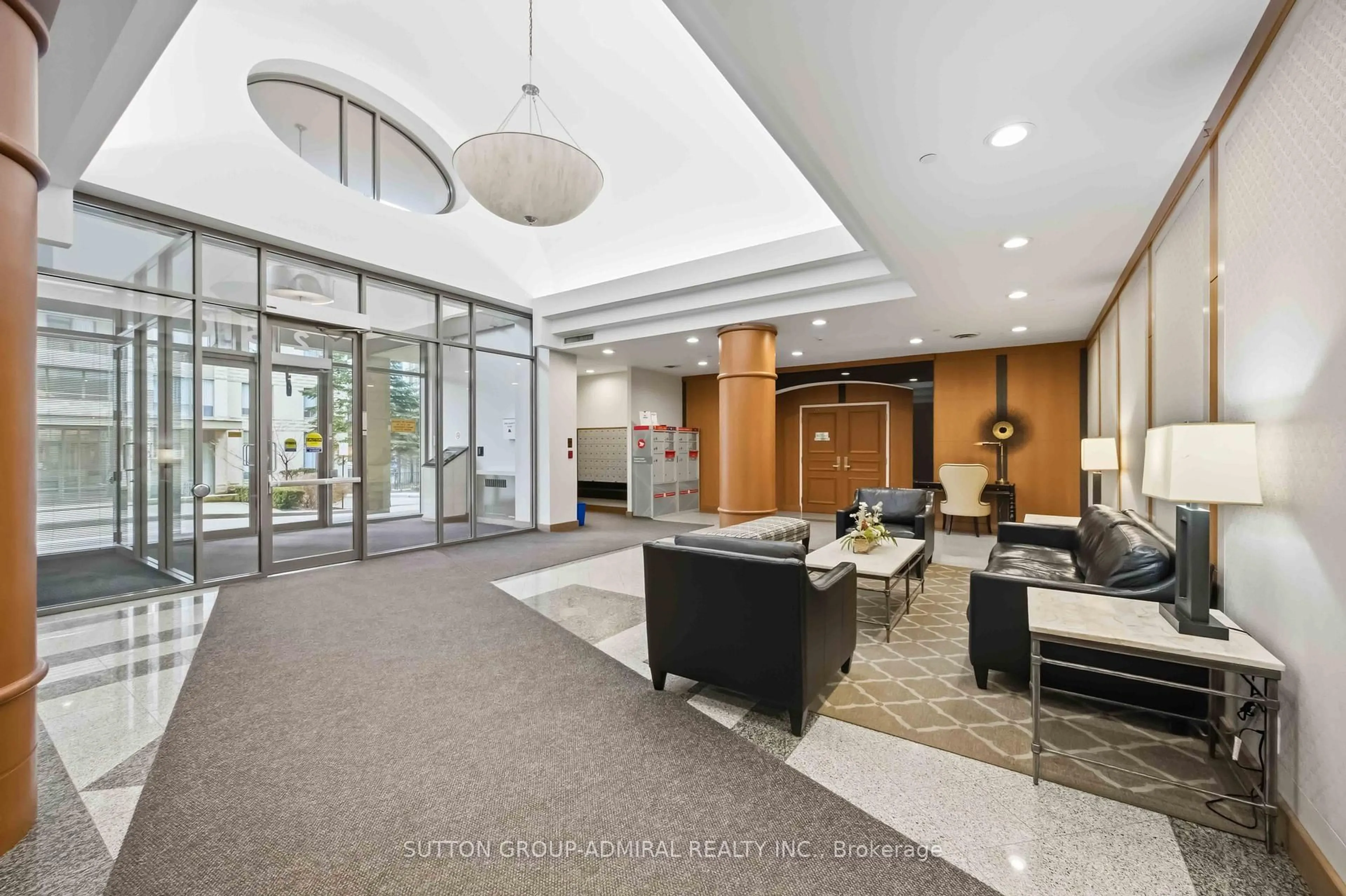 Indoor foyer for 260 Doris Ave #1003, Toronto Ontario M2N 6X9