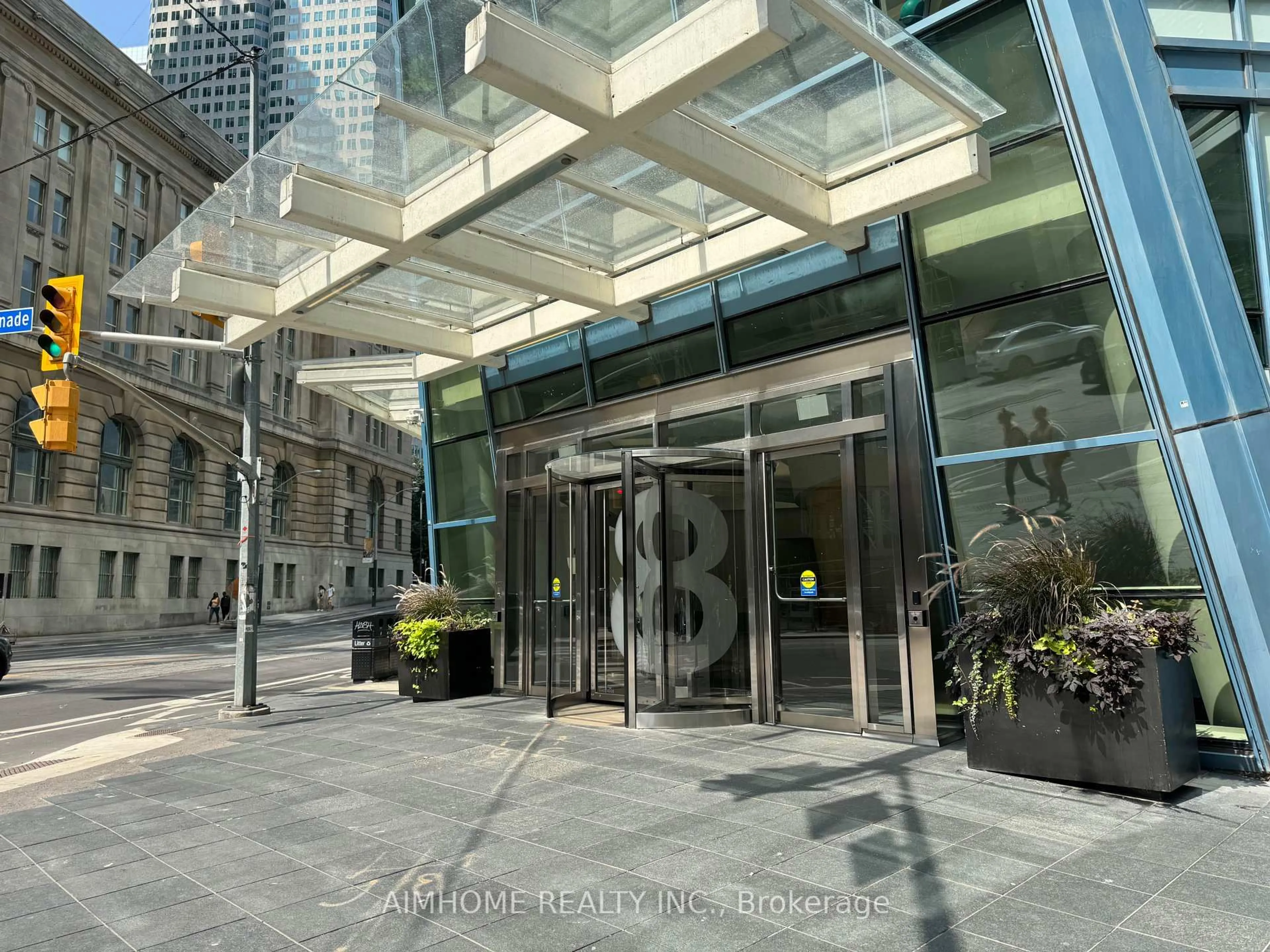 Indoor foyer for 8 The Esplanade Ave #1006, Toronto Ontario M5E 0A6