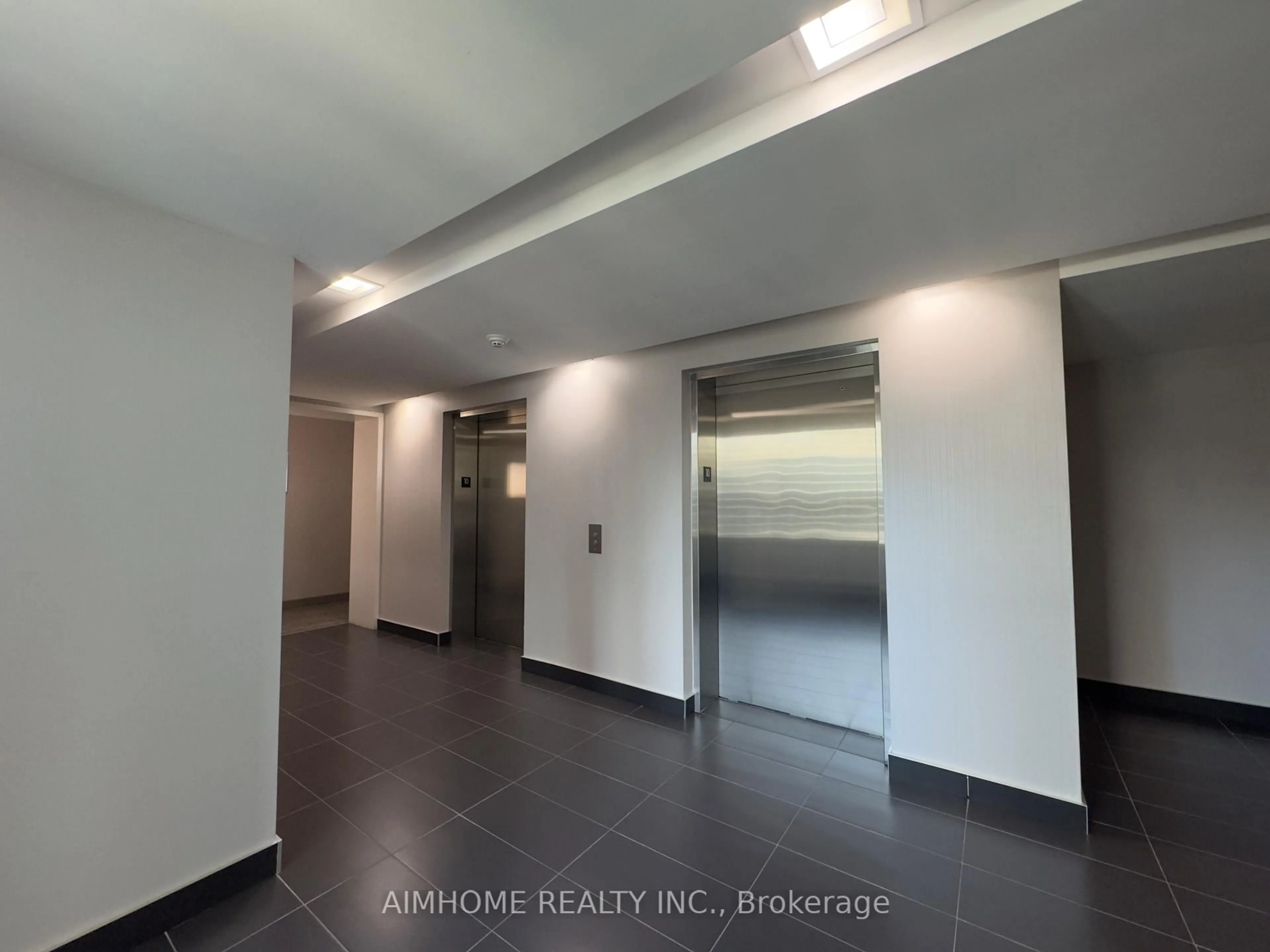 Unknown for 8 The Esplanade Ave #1006, Toronto Ontario M5E 0A6