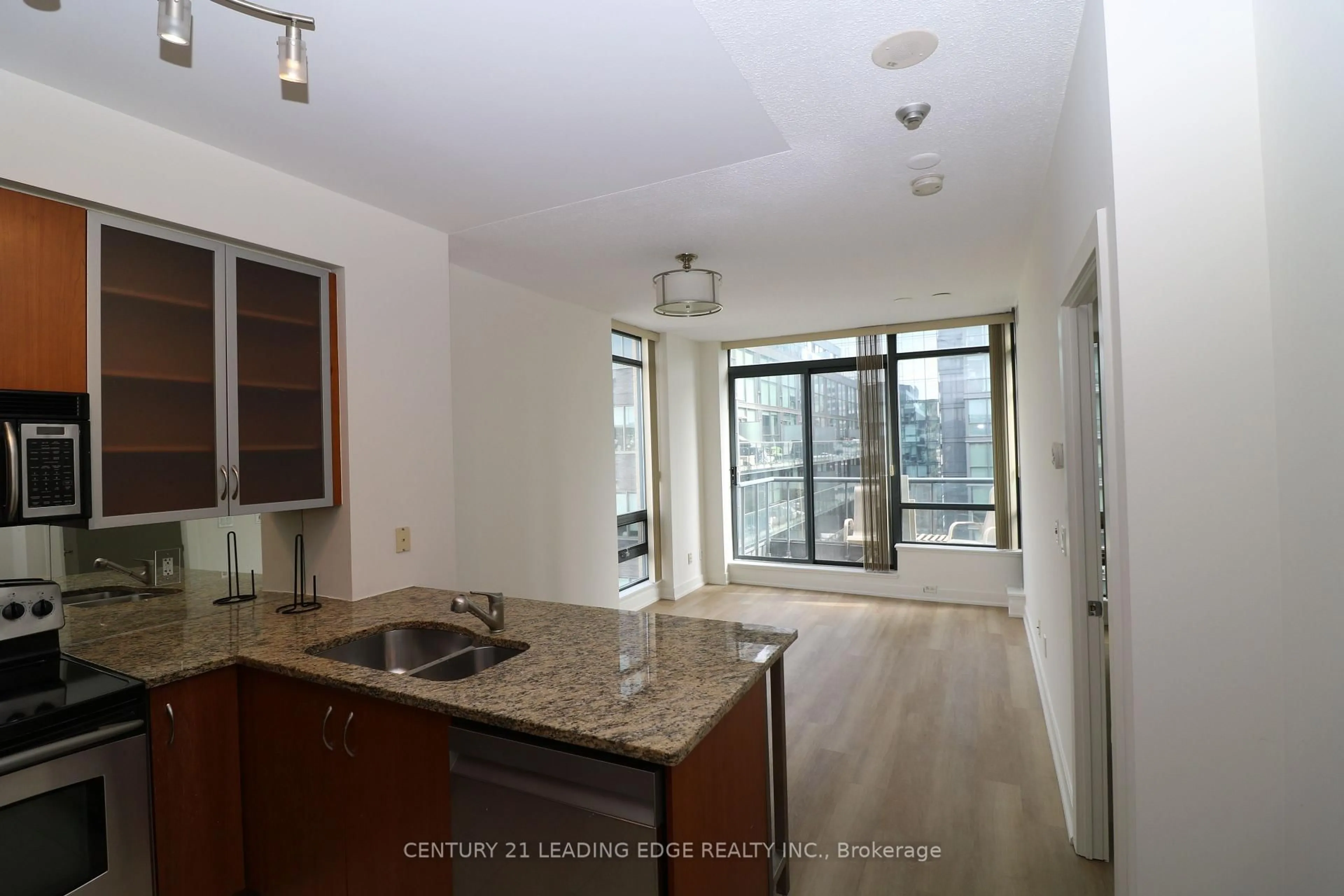 Standard kitchen, unknown for 438 KING St #1404, Toronto Ontario M5V 1K1