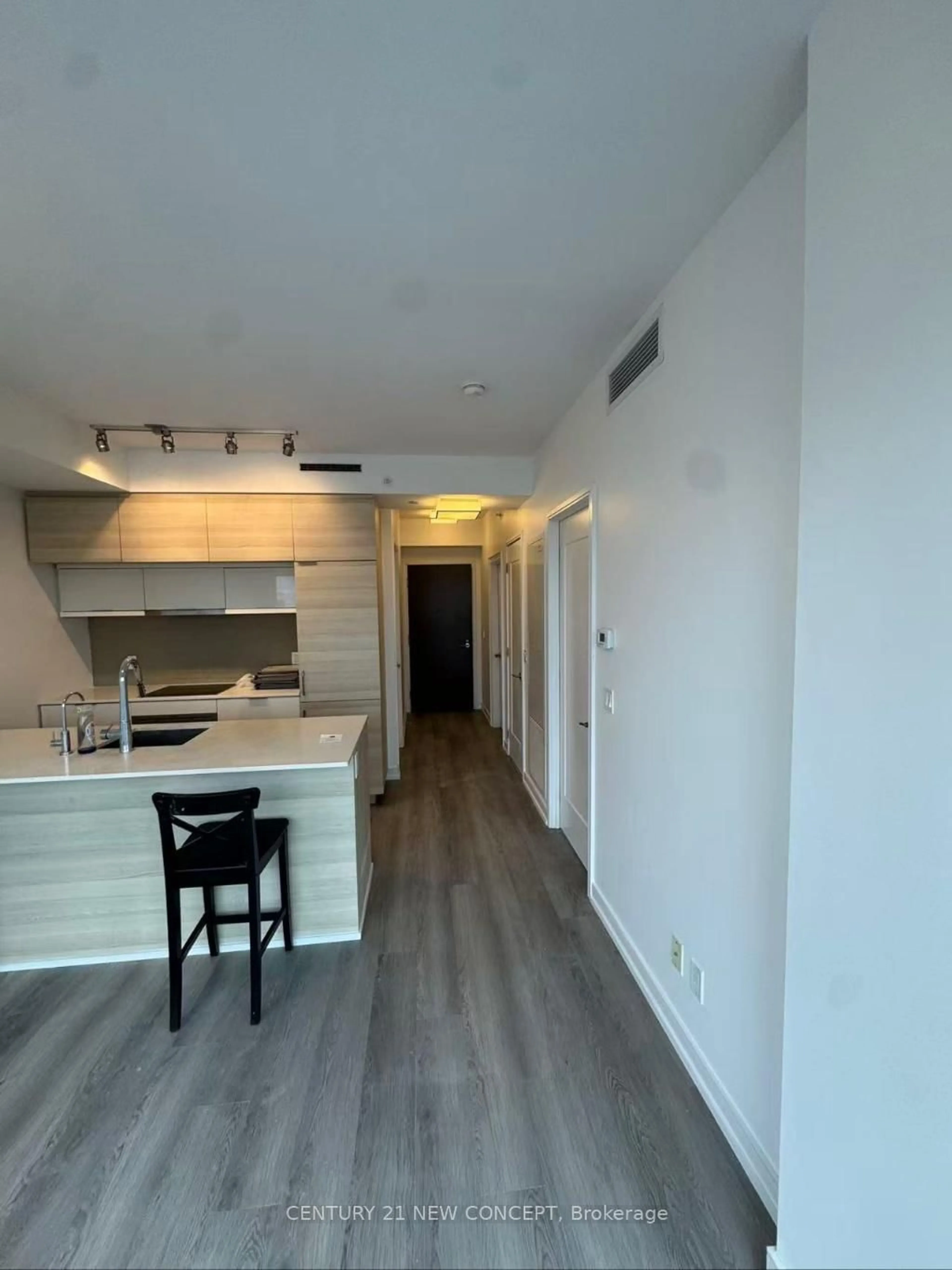 A pic of a room for 88 Scott St #4105, Toronto Ontario M5E 0A9