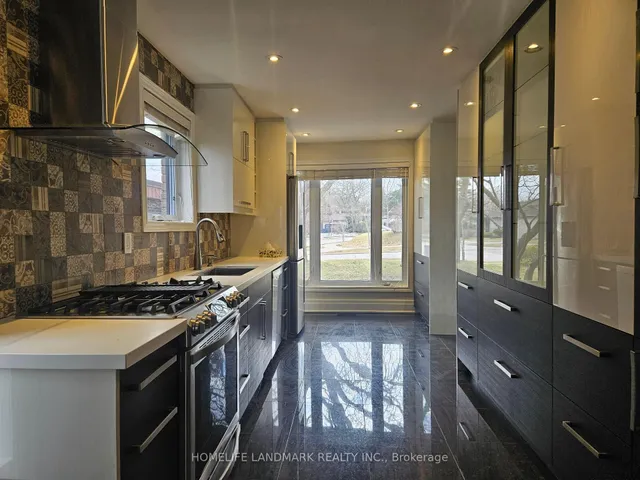 22 Coreydale Crt, Toronto 5