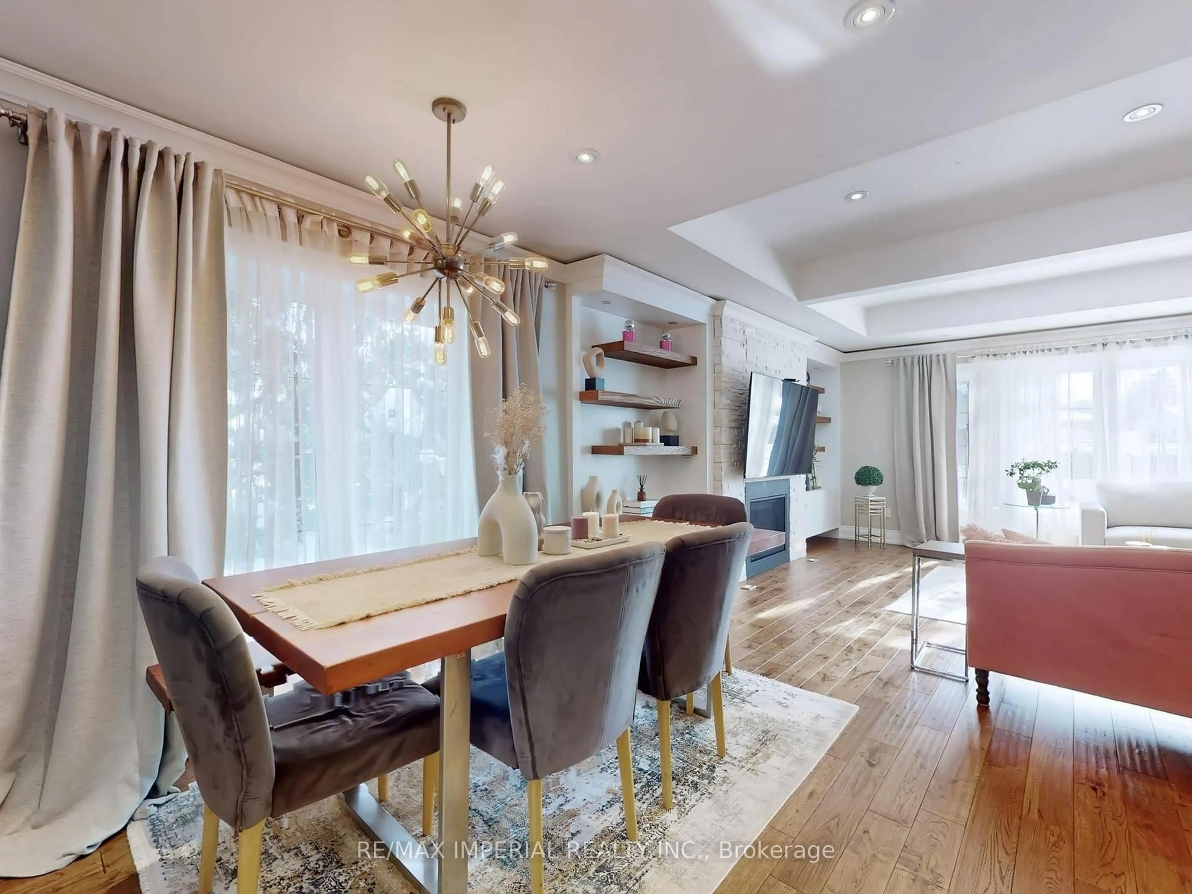 Dining room, wood/laminate floor for 35 Waddington Cres, Toronto Ontario M2J 2Z9