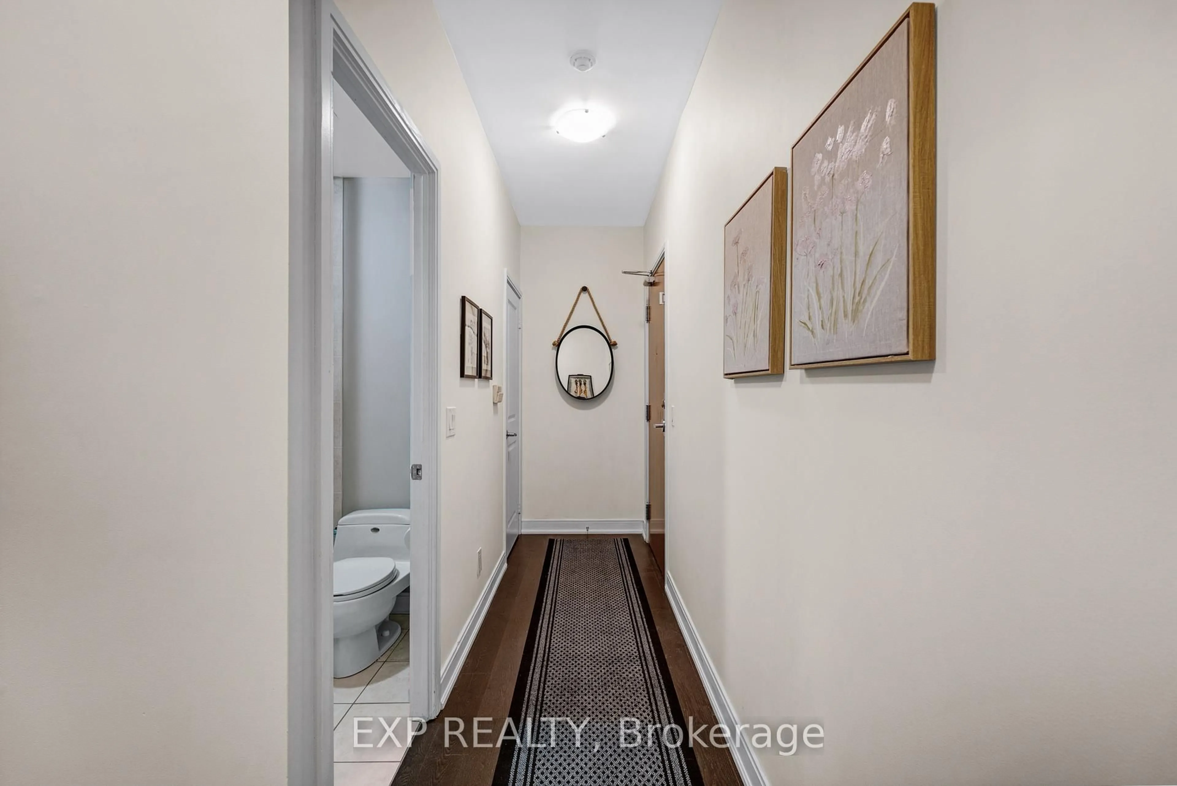 Indoor entryway for 88 Broadway Ave #1102, Toronto Ontario M4P 1T4