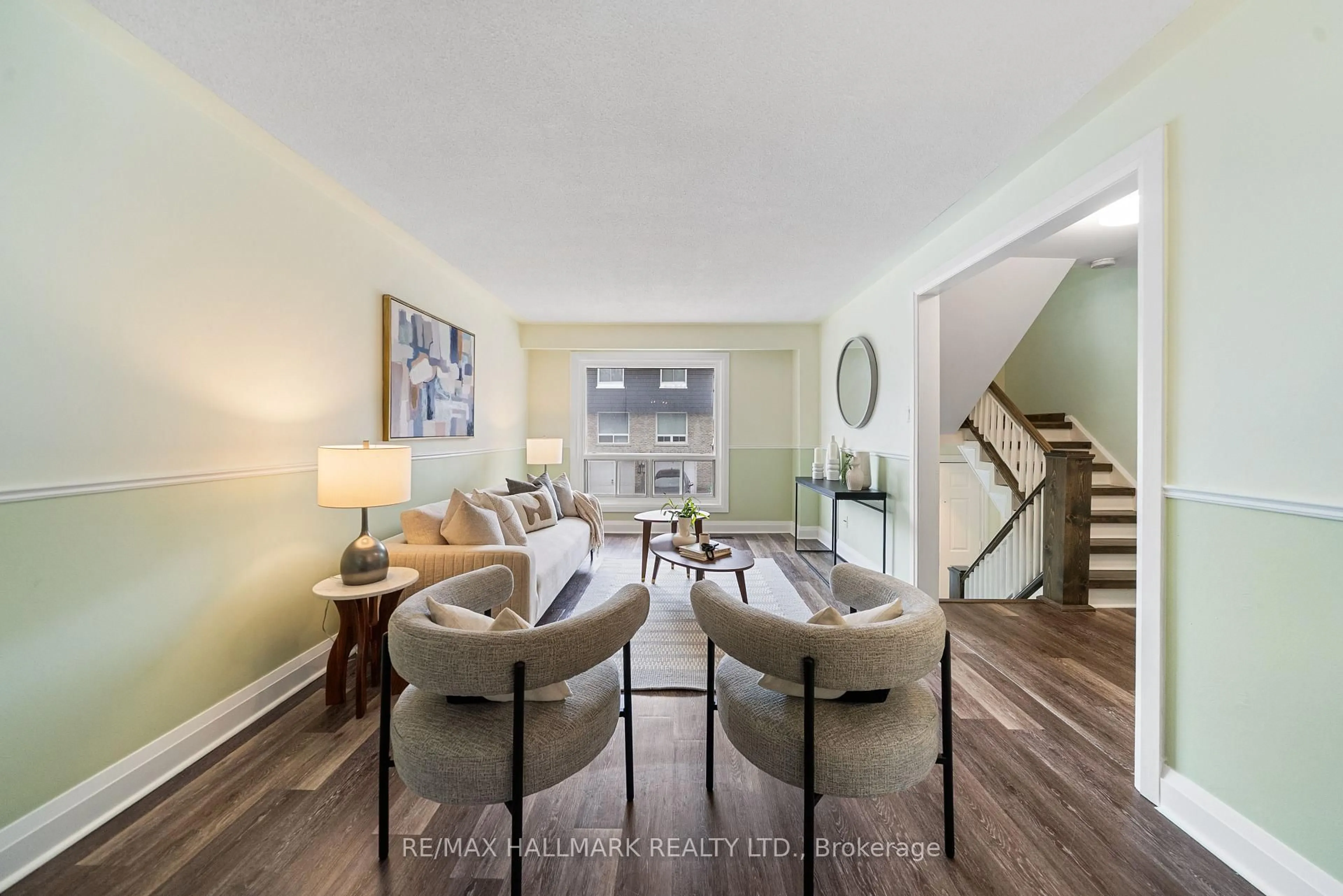 Living room with furniture, unknown for 11 Tangle Briar Way, Toronto Ontario M2J 2M5