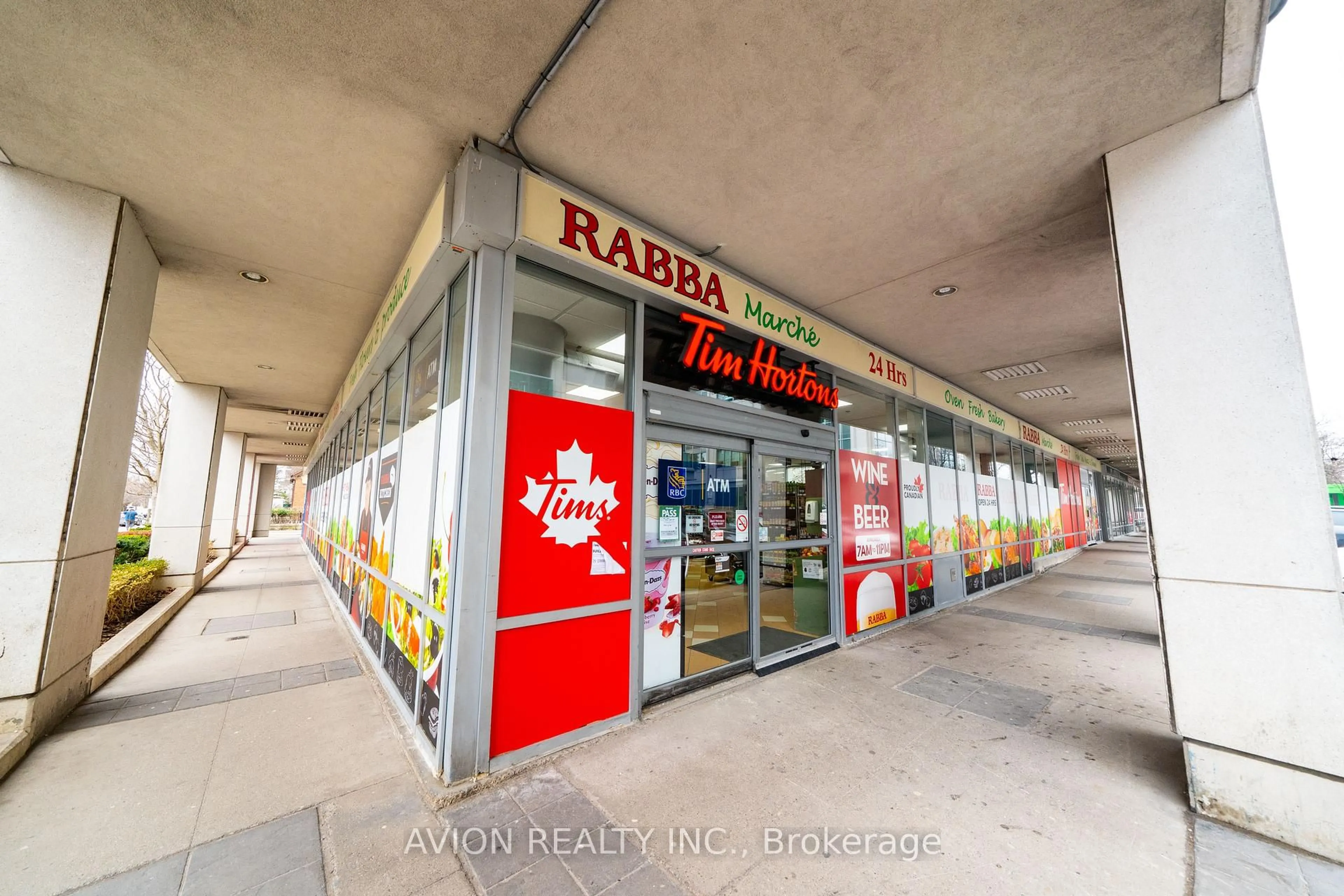 Indoor foyer for 16 Harrison Garden Blvd #1807, Toronto Ontario M2N 7J6