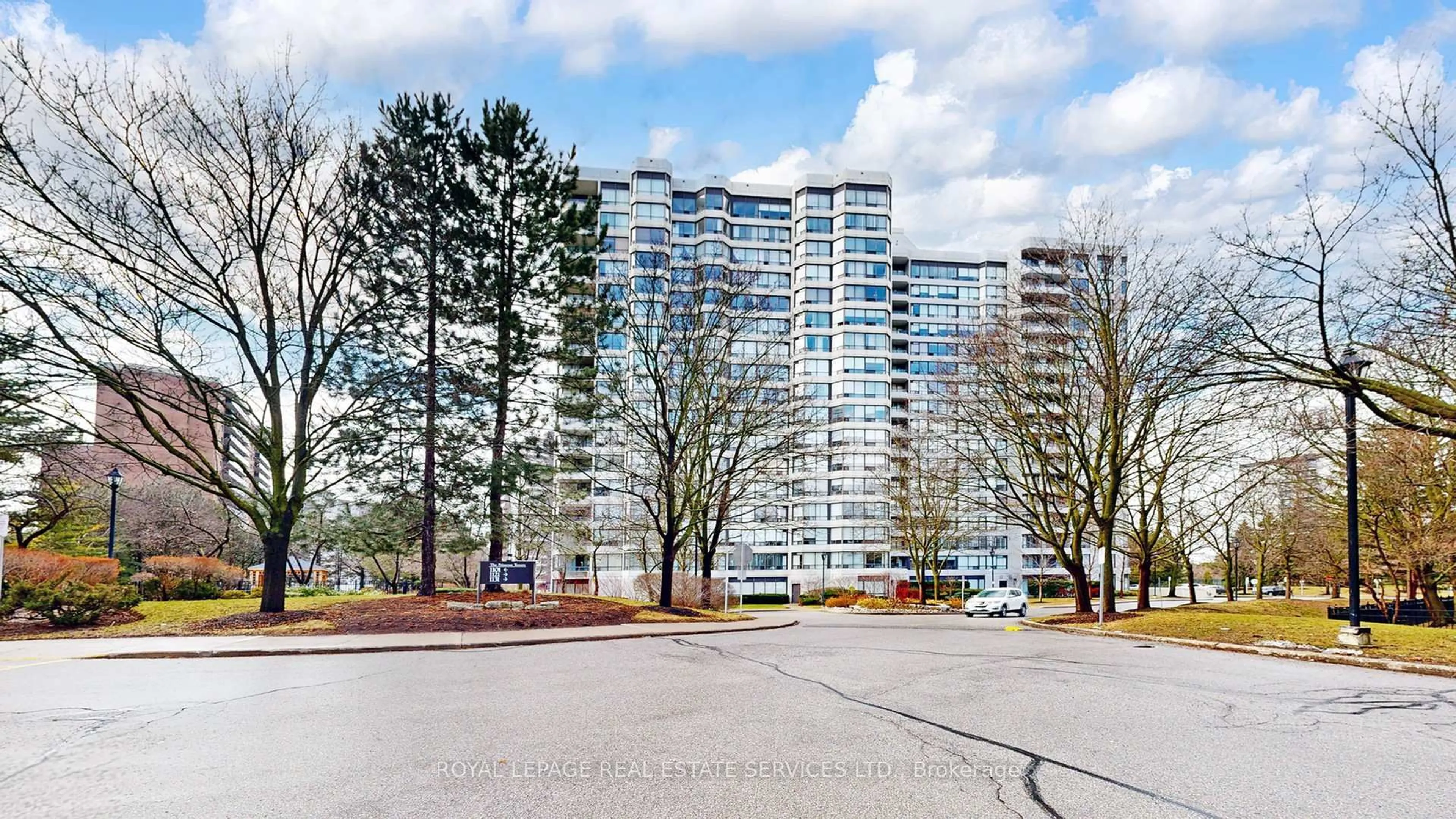 Unknown for 1121 Steeles Ave #102, Toronto Ontario M2R 3W7