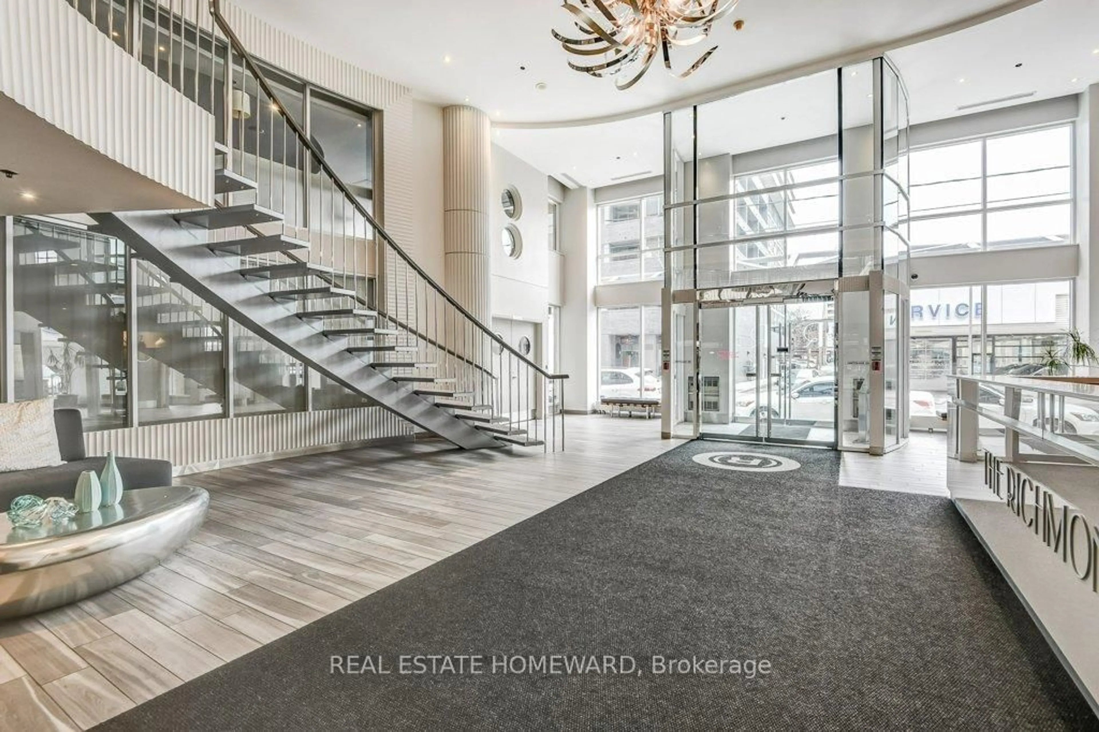 Indoor foyer for 323 Richmond St #1009, Toronto Ontario M5A 4R3
