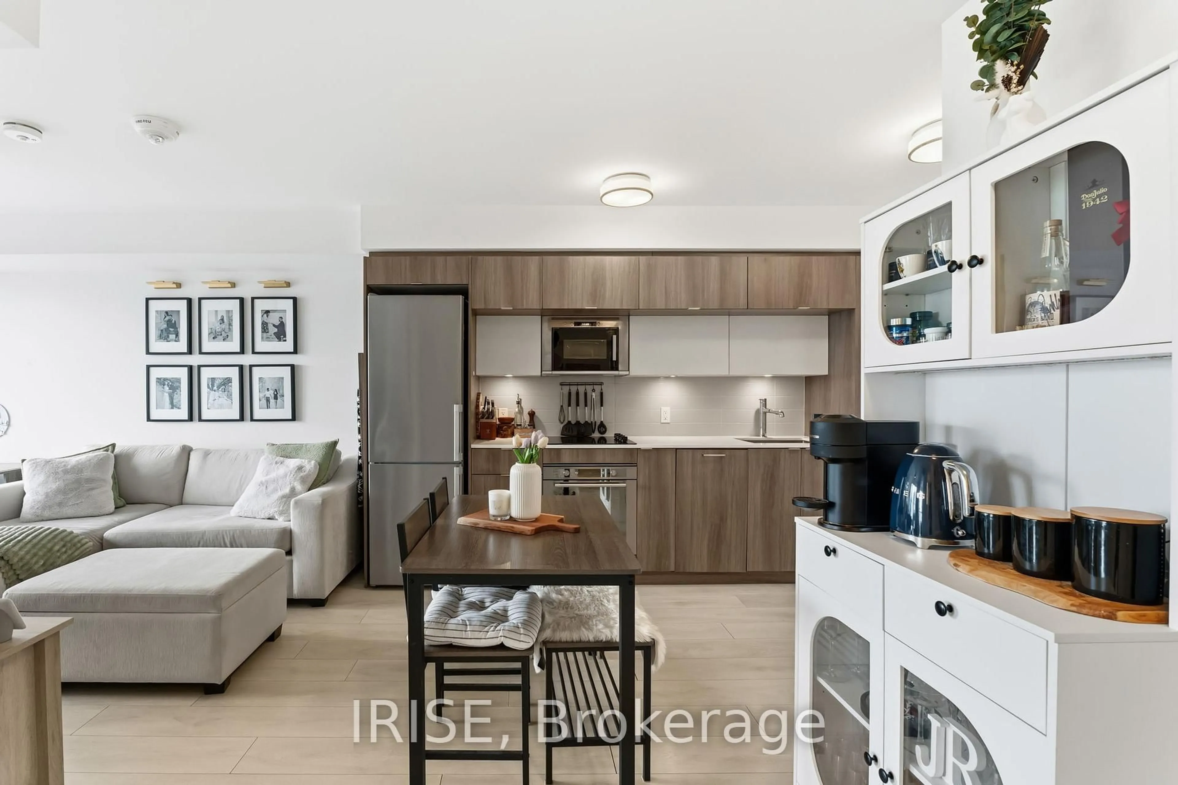 Open concept kitchen, unknown for 585 Bloor St #2019, Toronto Ontario M4W 0B3