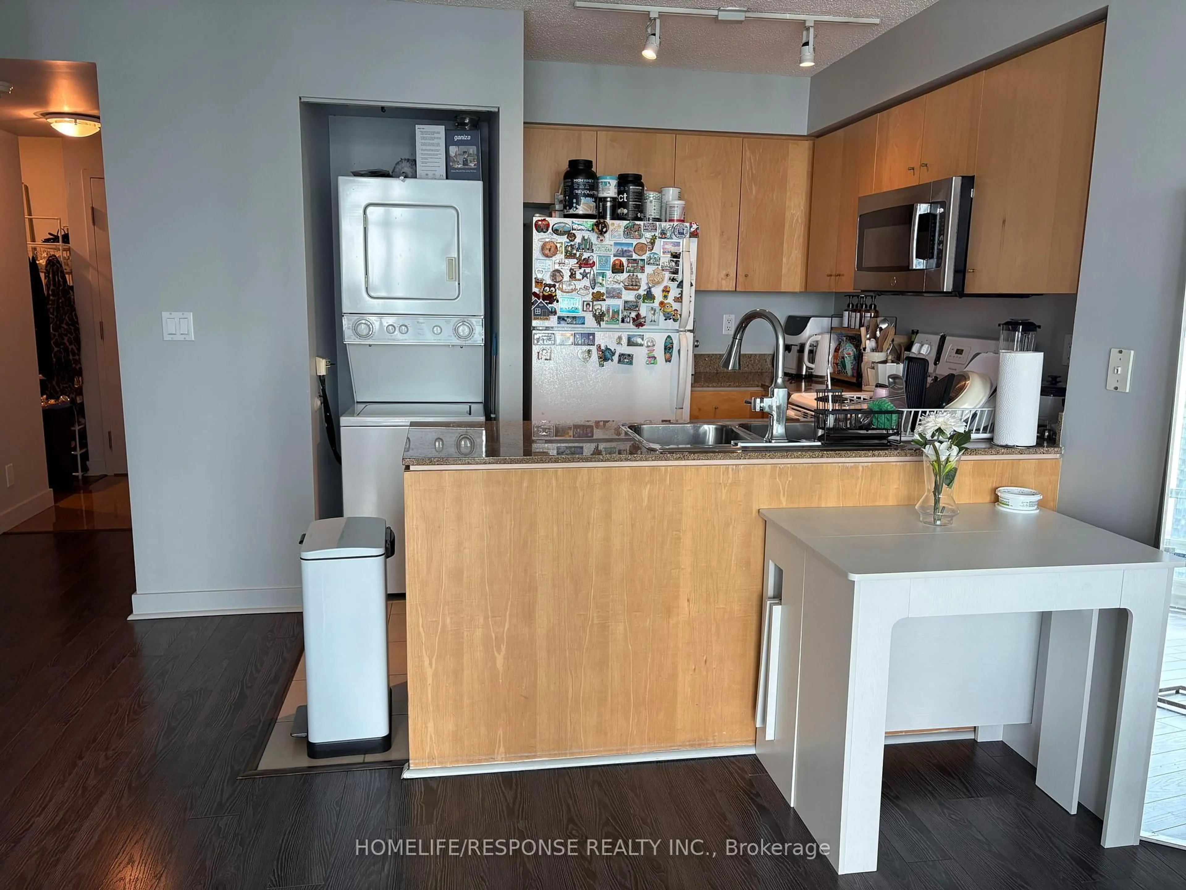 Open concept kitchen, unknown for 397 FRONT St #3801, Toronto Ontario M5V 3S1