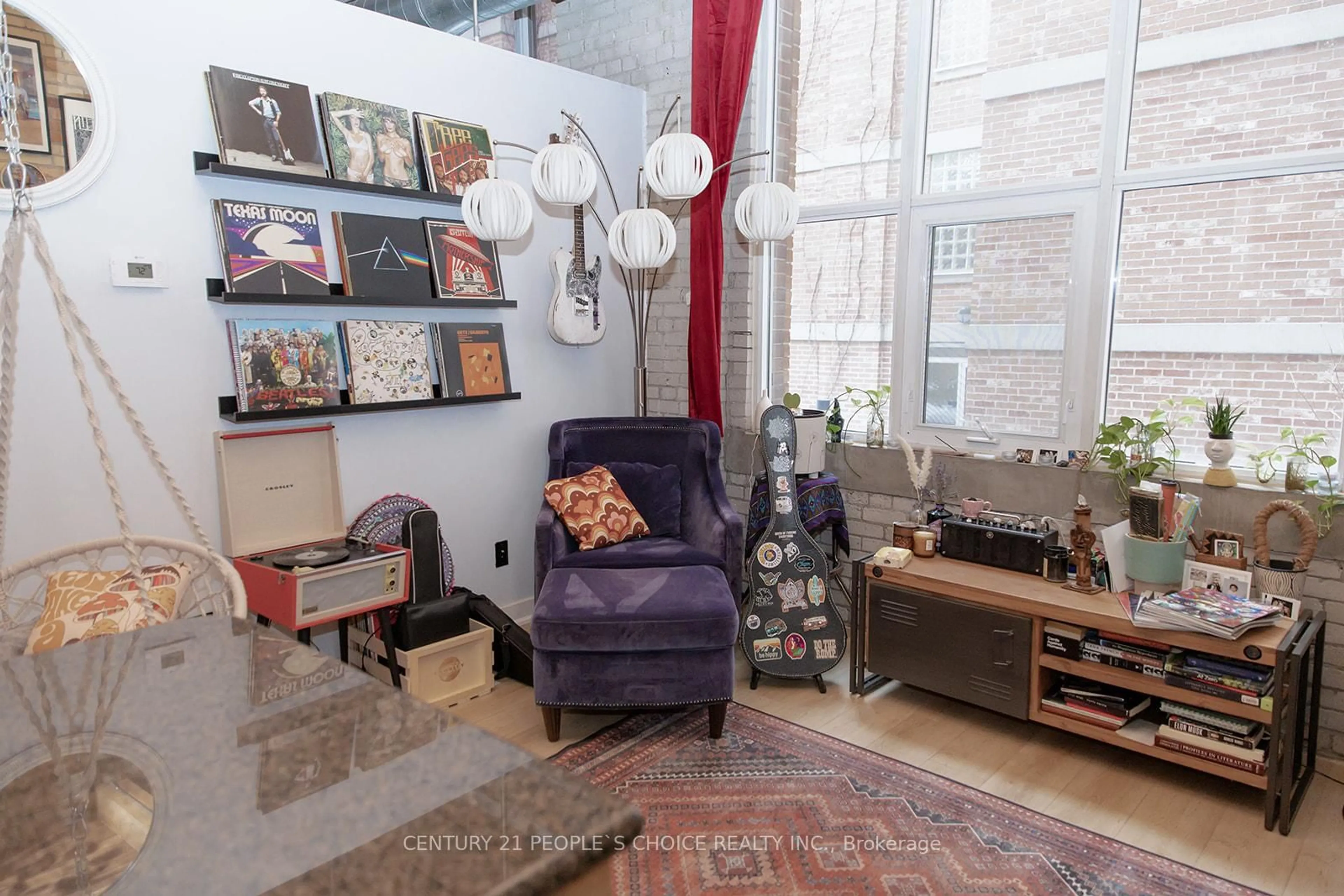 Living room with furniture, unknown for 955 Queen St #228, Toronto Ontario M6J 3X5