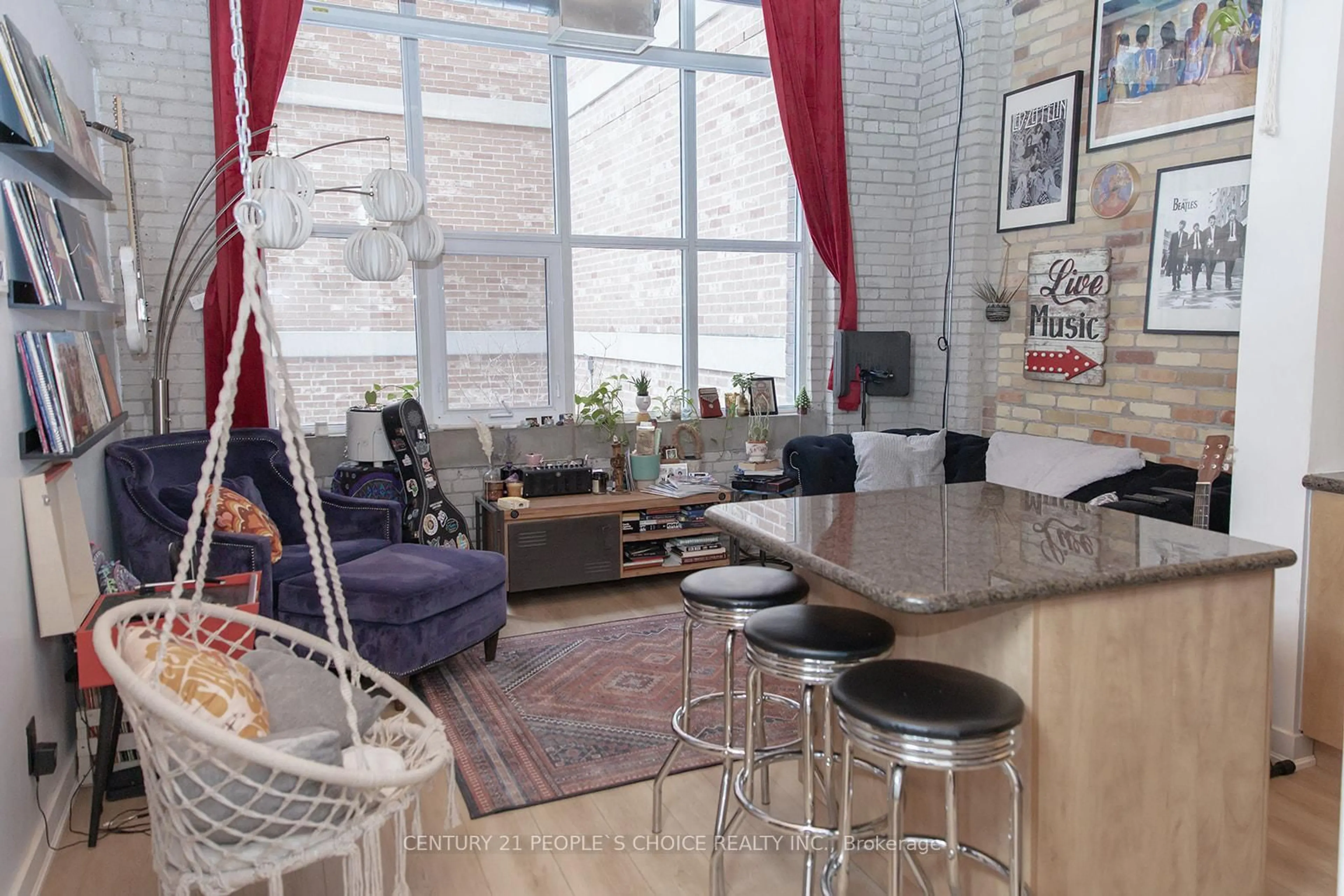 A pic of a room for 955 Queen St #228, Toronto Ontario M6J 3X5