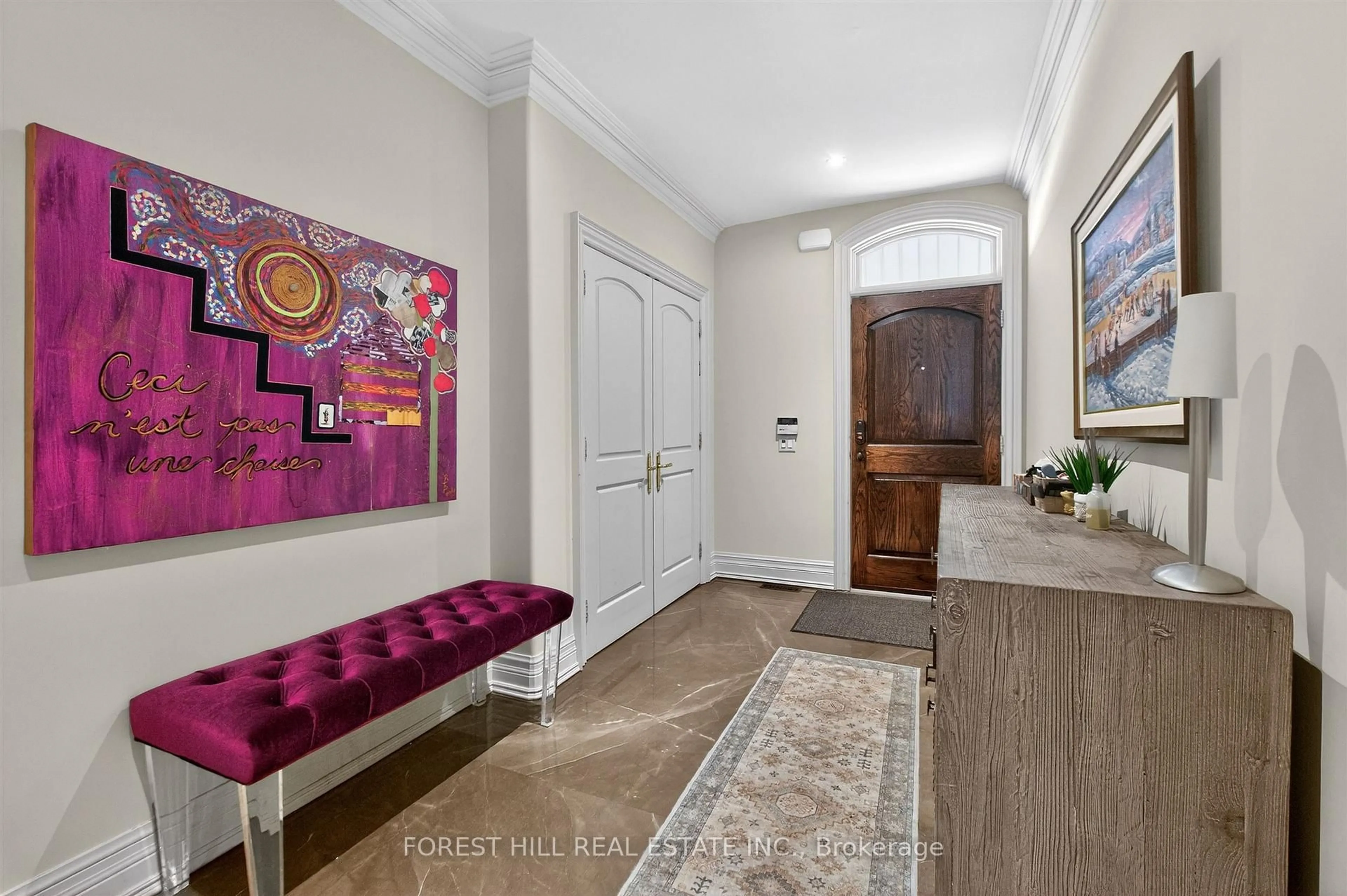 Indoor entryway for 29 Webster Ave, Toronto Ontario M5R 1N6