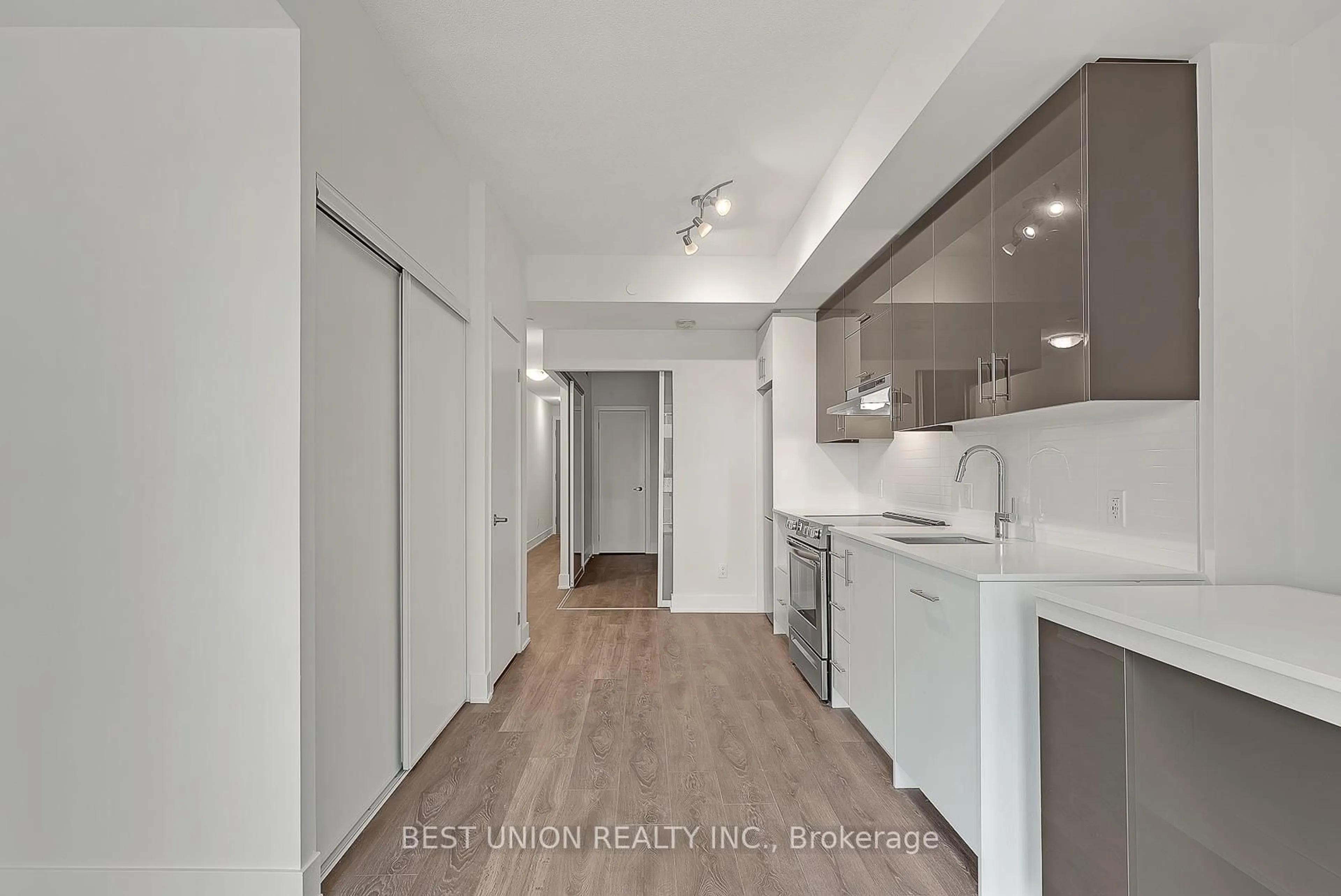 Unknown for 188 Fairview Mall Dr #703, Toronto Ontario M2J 4T1