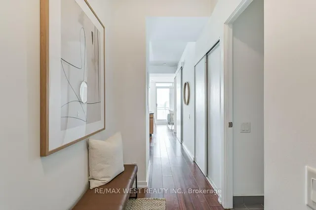30 Canterbury Pl #501, Toronto 2