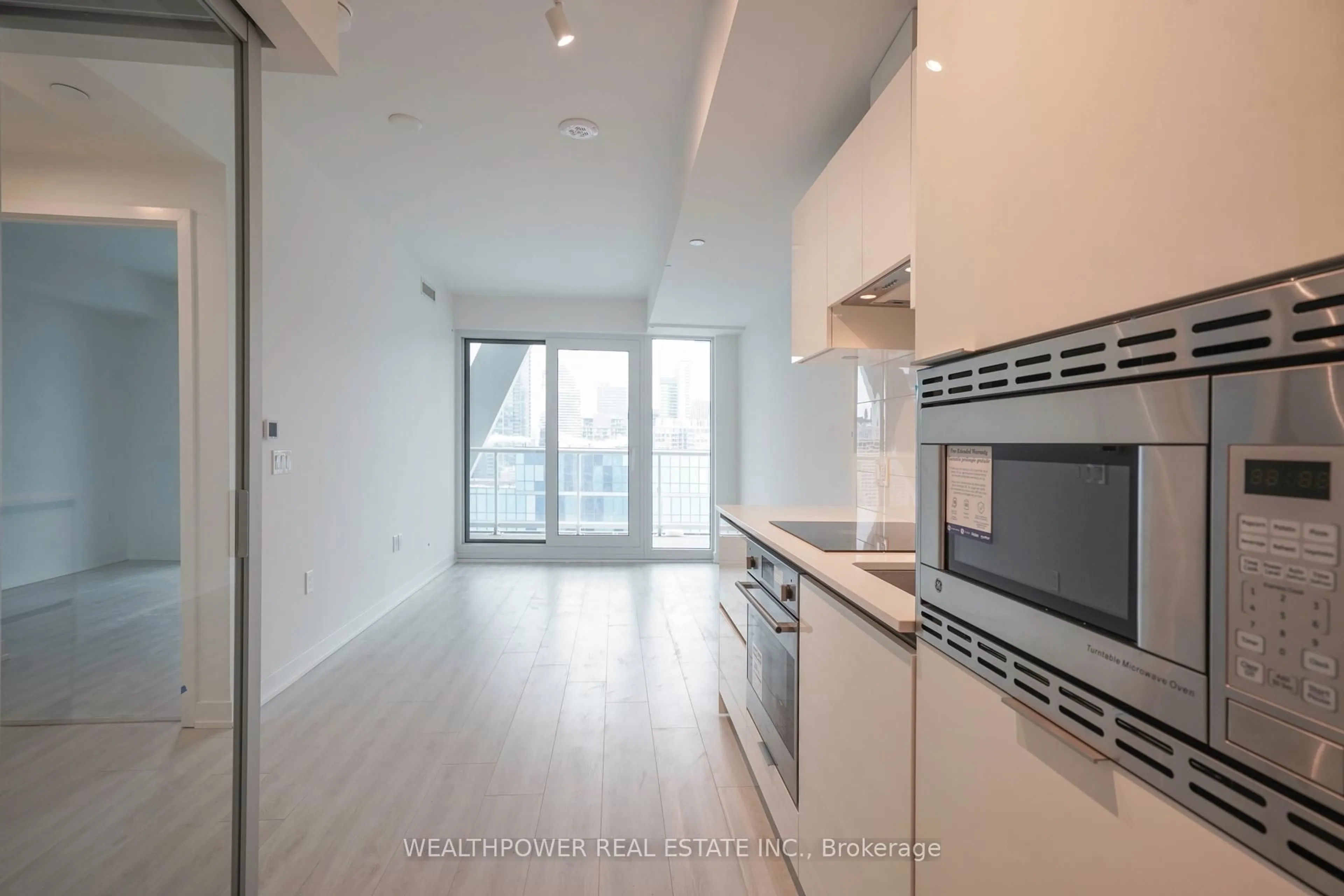 Standard kitchen, unknown for 230 simcoe St #2516, Toronto Ontario M5T 0G7