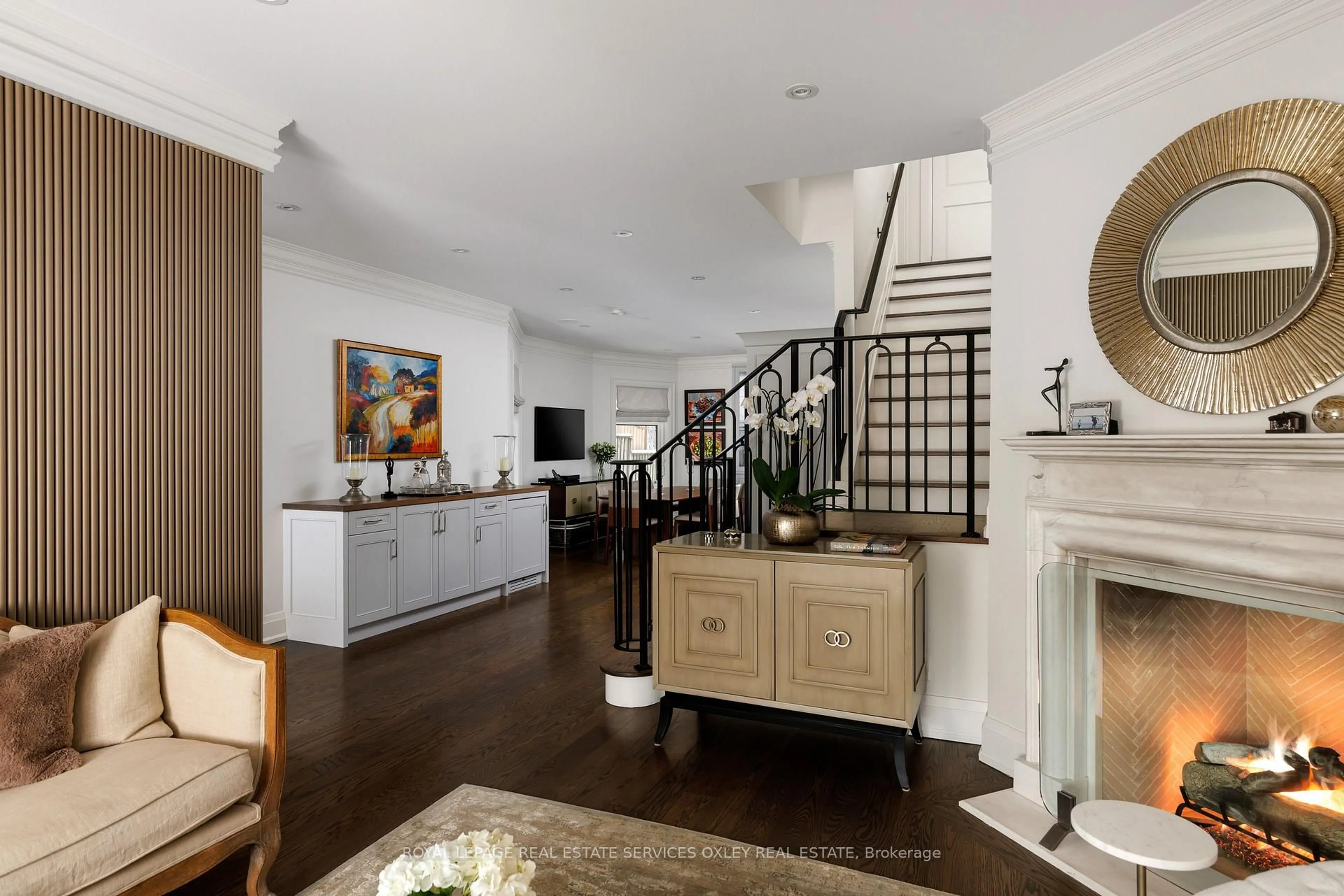 Unknown for 106 Highland Ave, Toronto Ontario M4W 2A6