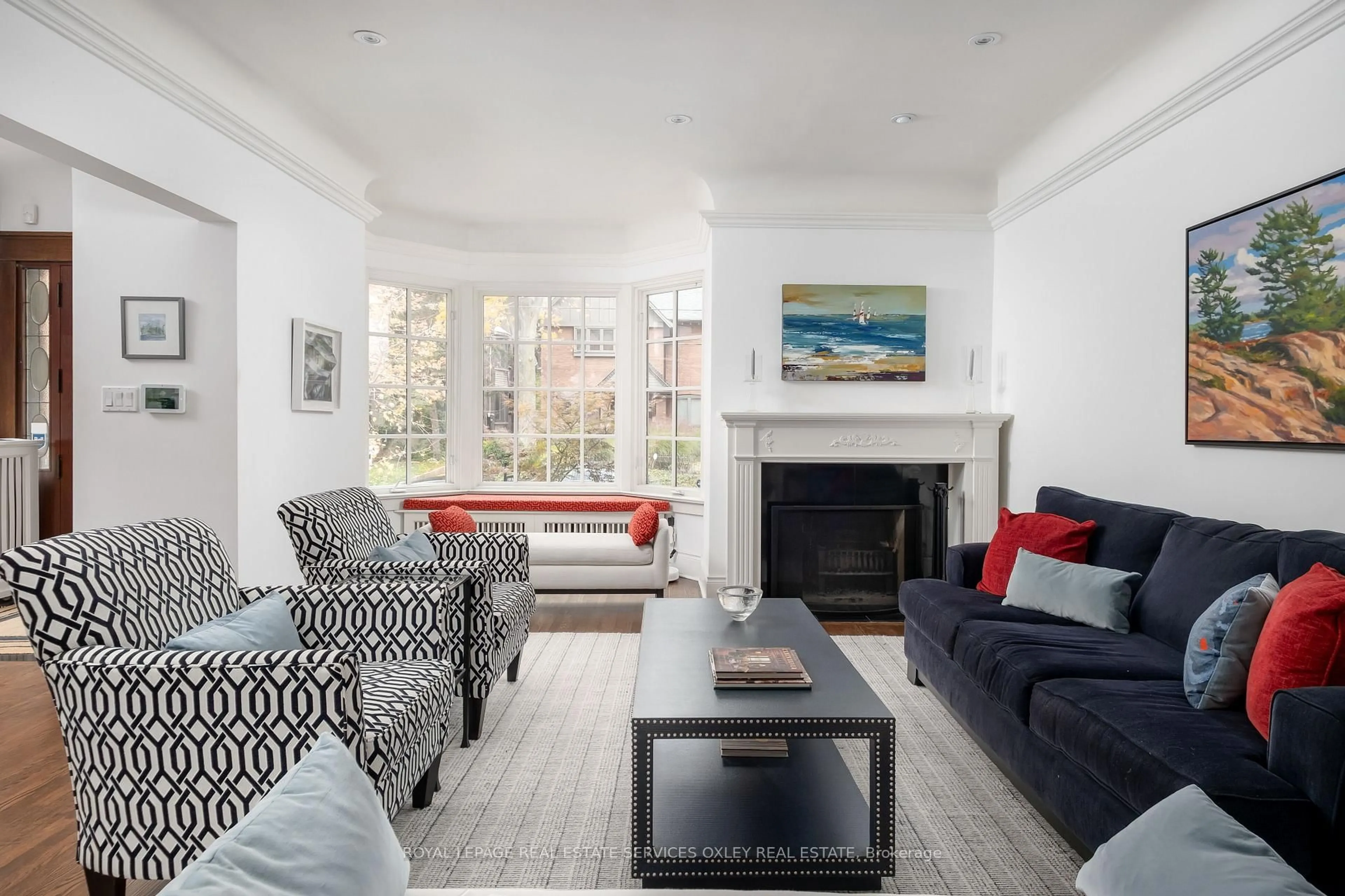 Living room with furniture, unknown for 7 Binscarth Rd, Toronto Ontario M4W 1Y2