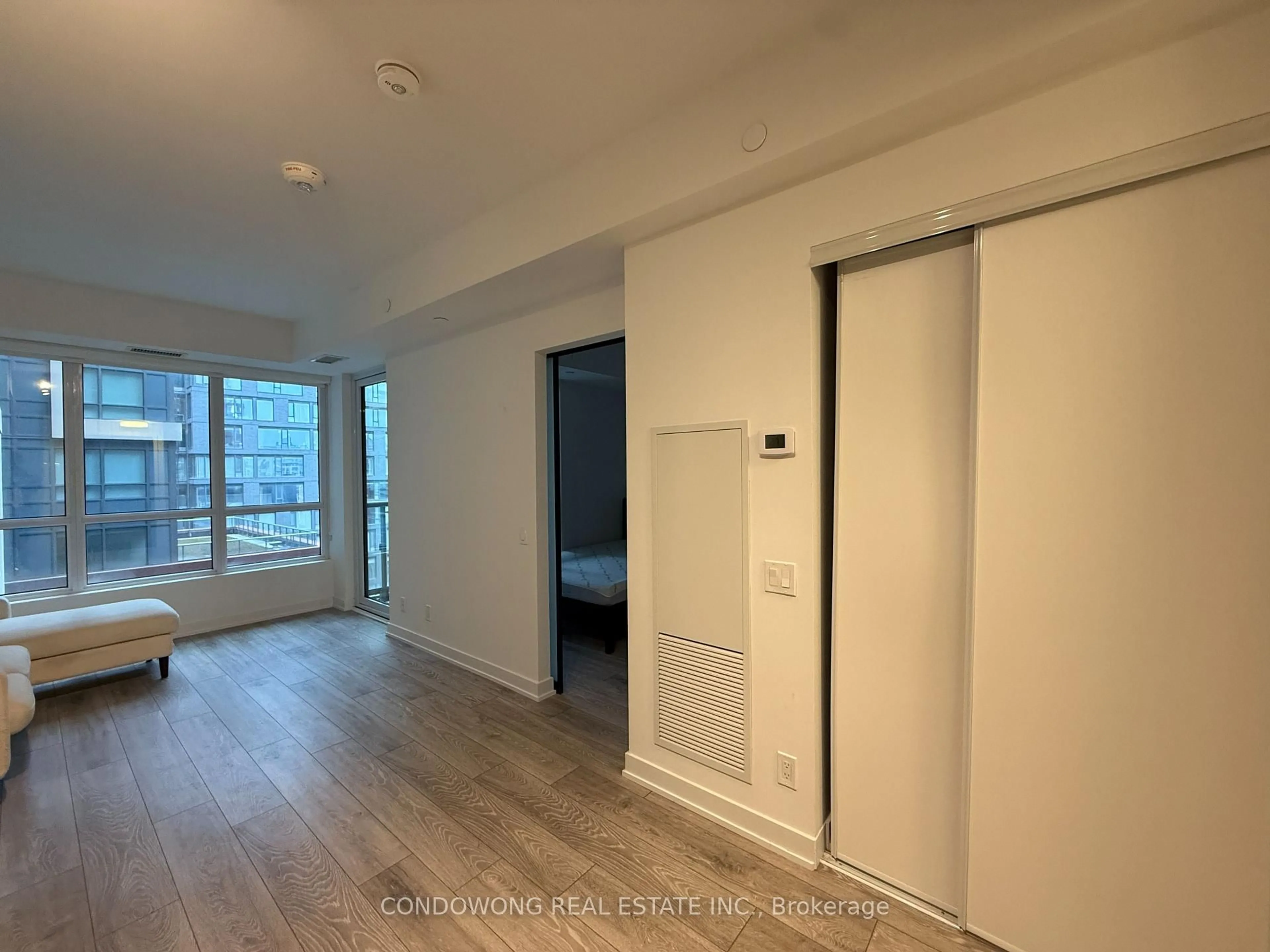 A pic of a room for 108 Peter St #912, Toronto Ontario M5V 0W2