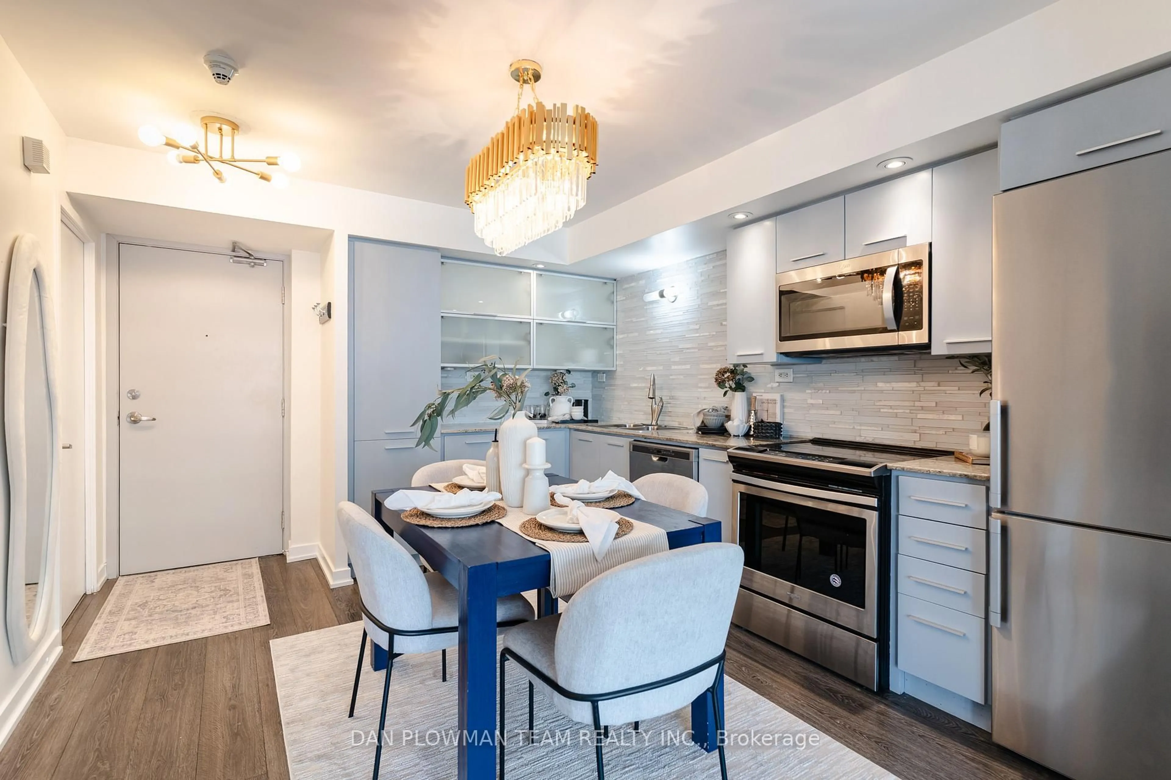 Open concept kitchen, ceramic/tile floor for 8 Telegram Mews #1006, Toronto Ontario M5V 3Z5