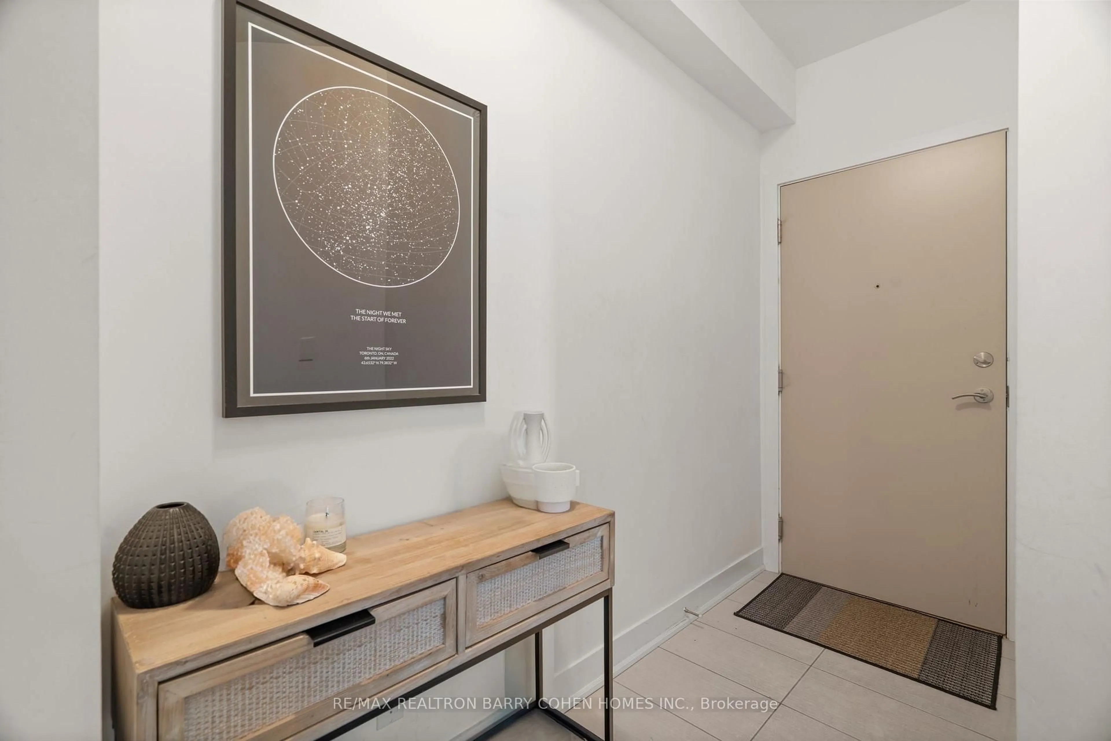 Indoor entryway for 1486 Bathurst St #1206, Toronto Ontario M5P 3G9