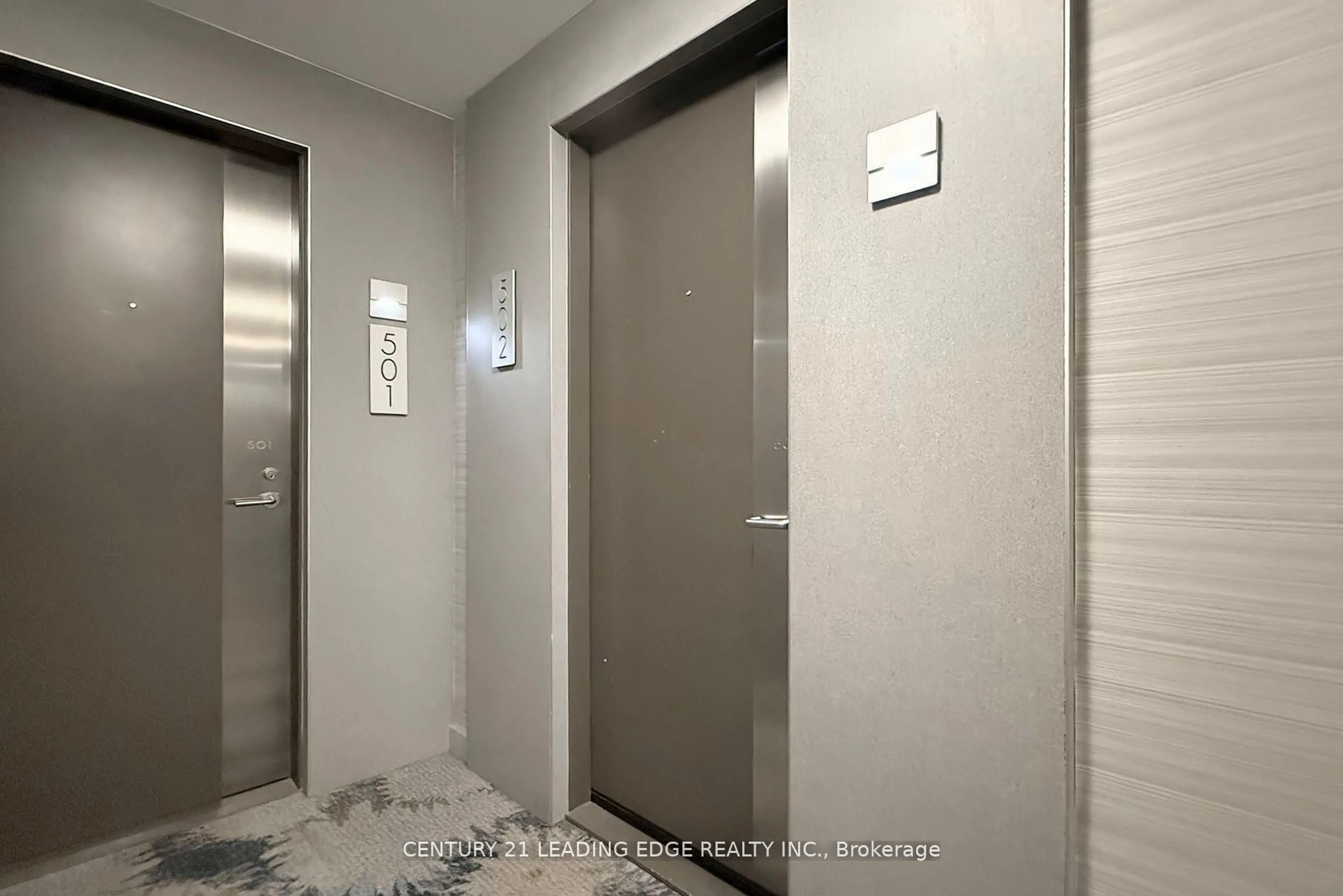 Indoor foyer for 3 Mcalpine St #502, Toronto Ontario M5R 3T5