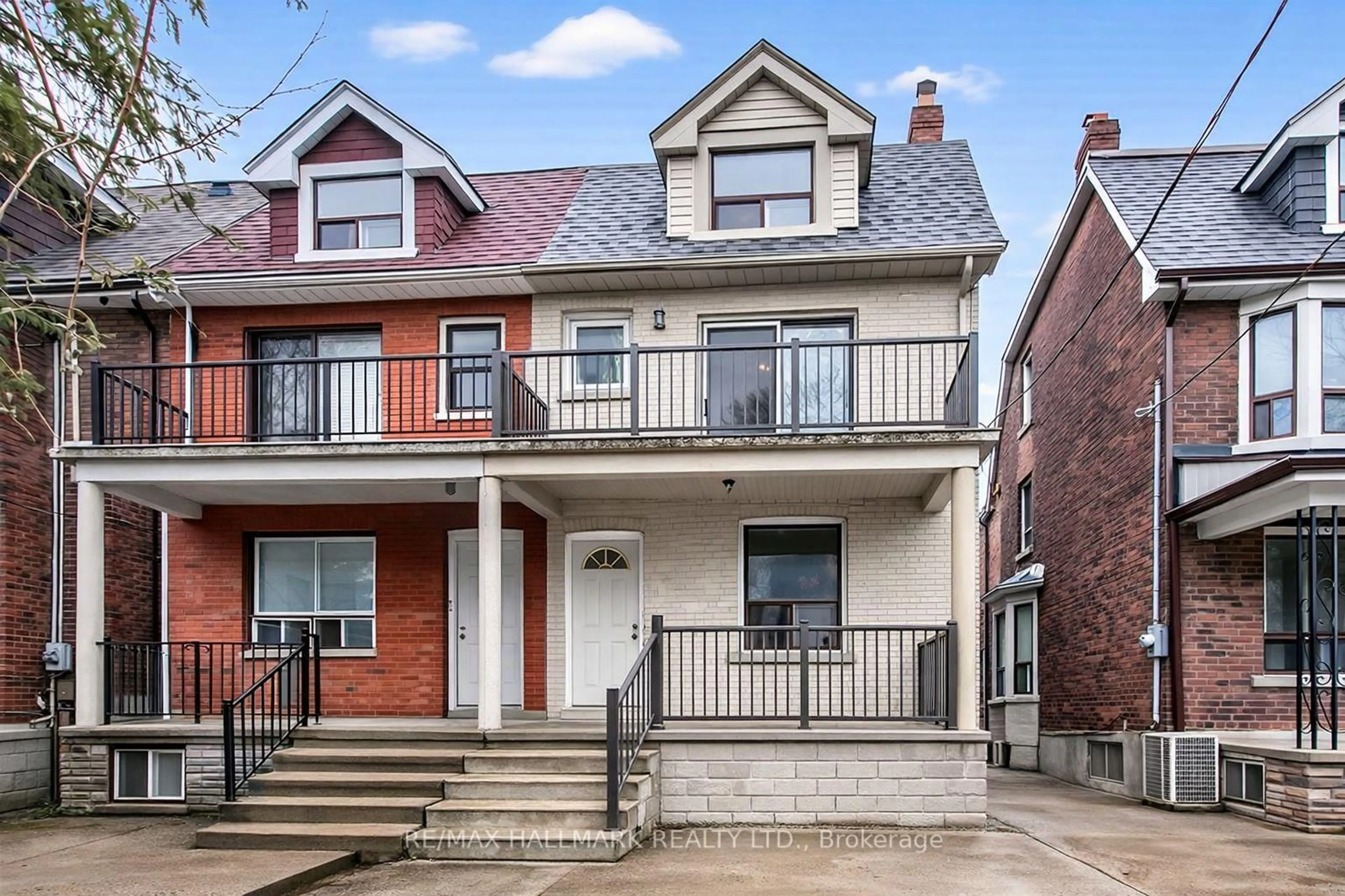 Home with brick exterior material, street for 276 Grace St, Toronto Ontario M6G 3A6