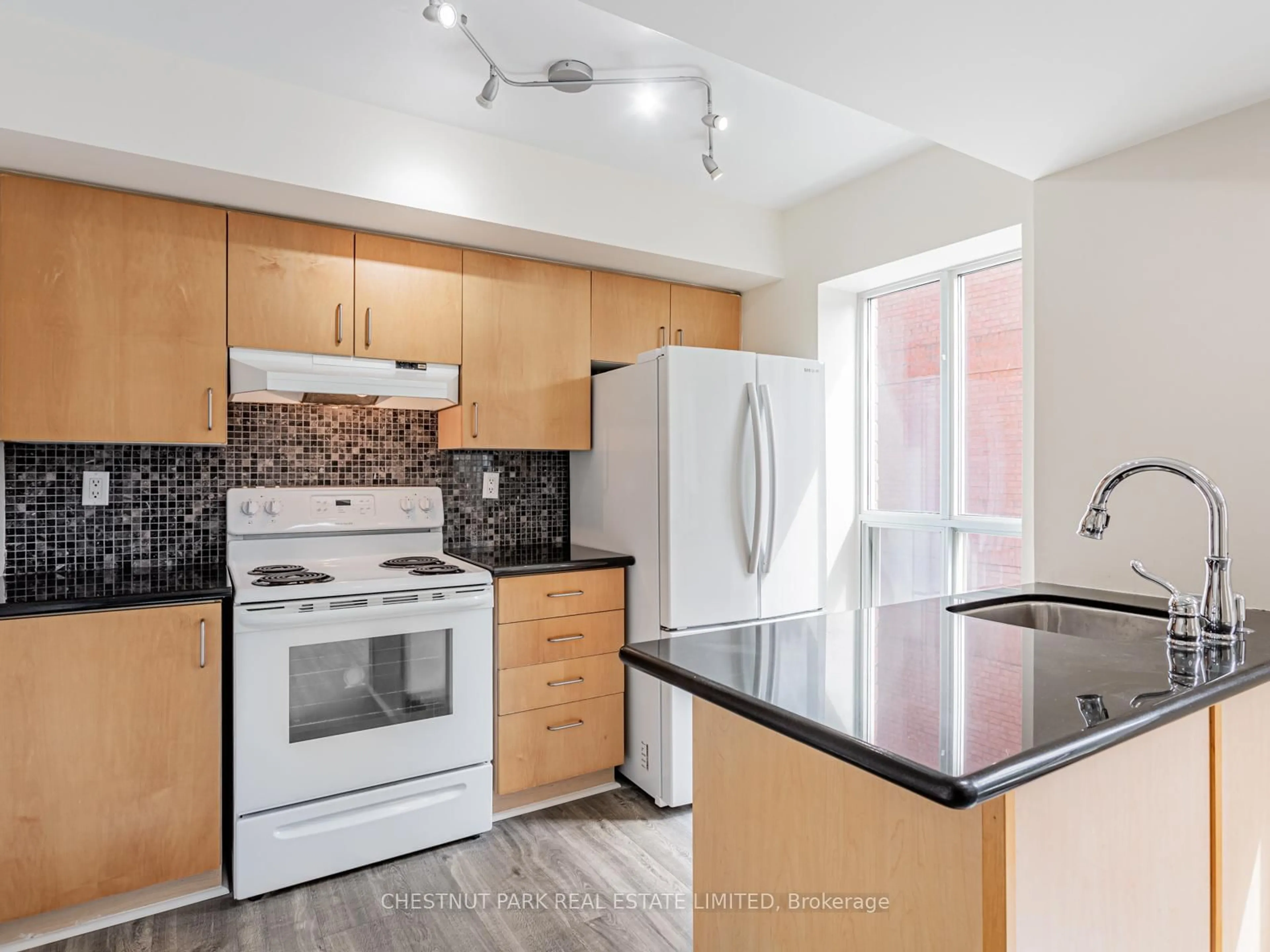 Standard kitchen, unknown for 139 Merton St #246, Toronto Ontario M4S 3G7