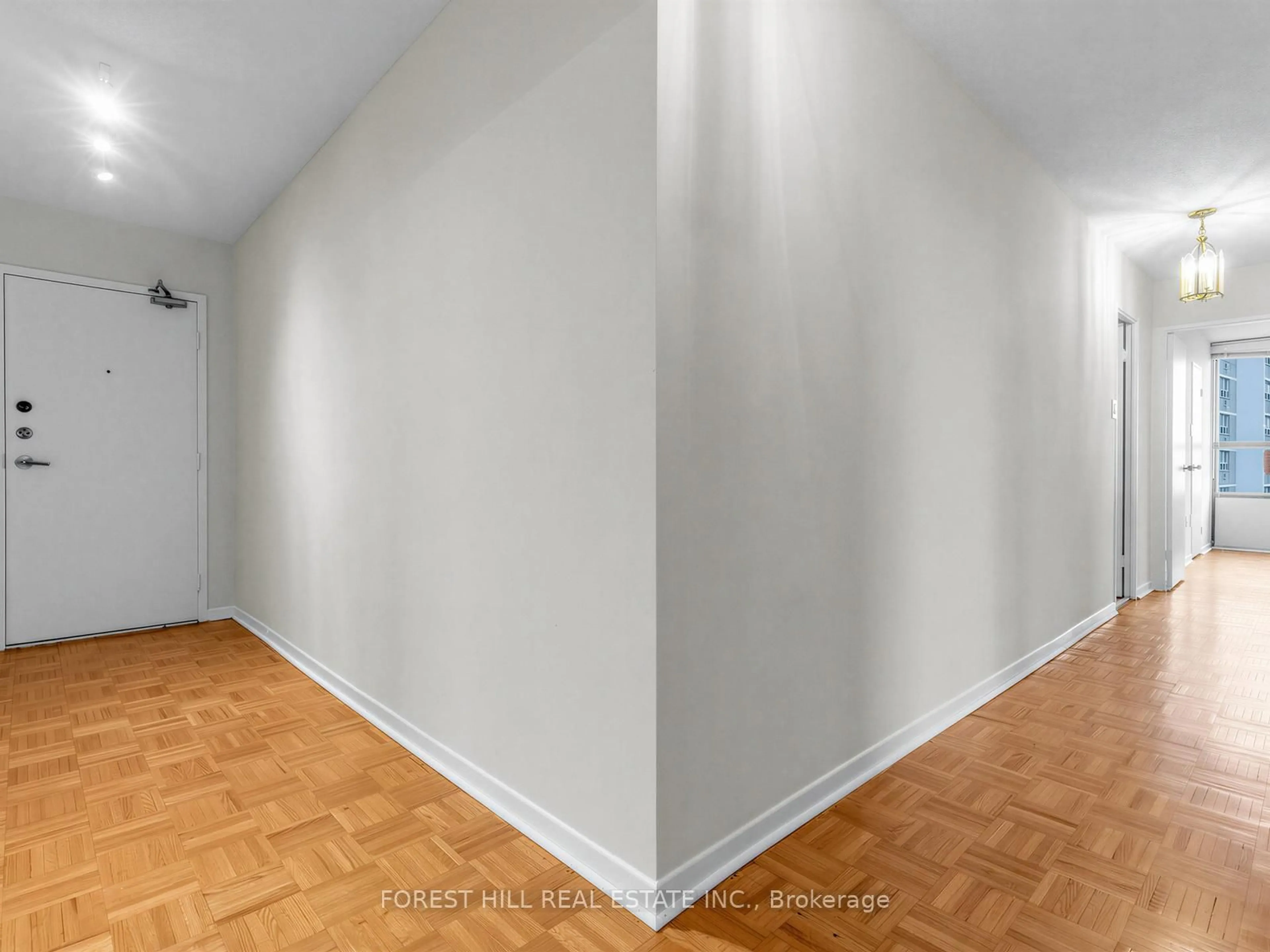 A pic of a room for 100 Canyon Ave #905, Toronto Ontario M3H 5T9