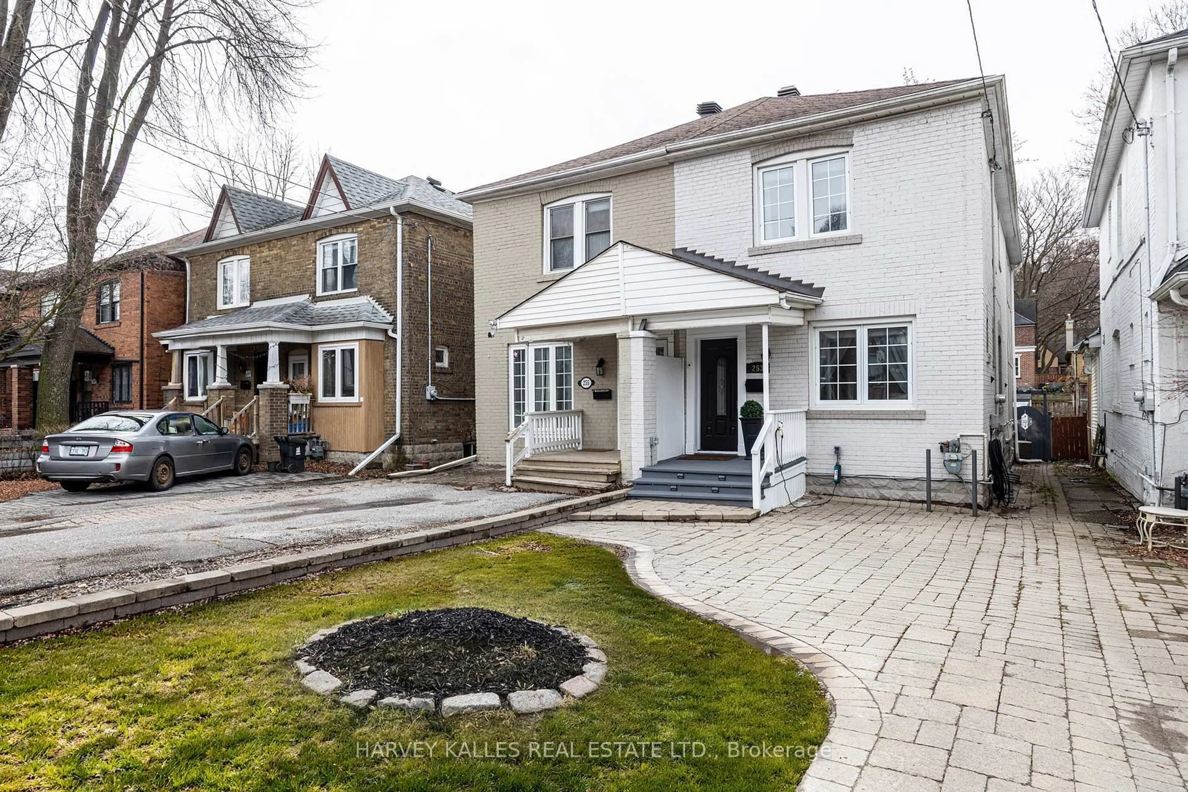 Home with brick exterior material, street for 253 Broadway Ave, Toronto Ontario M4P 1W1