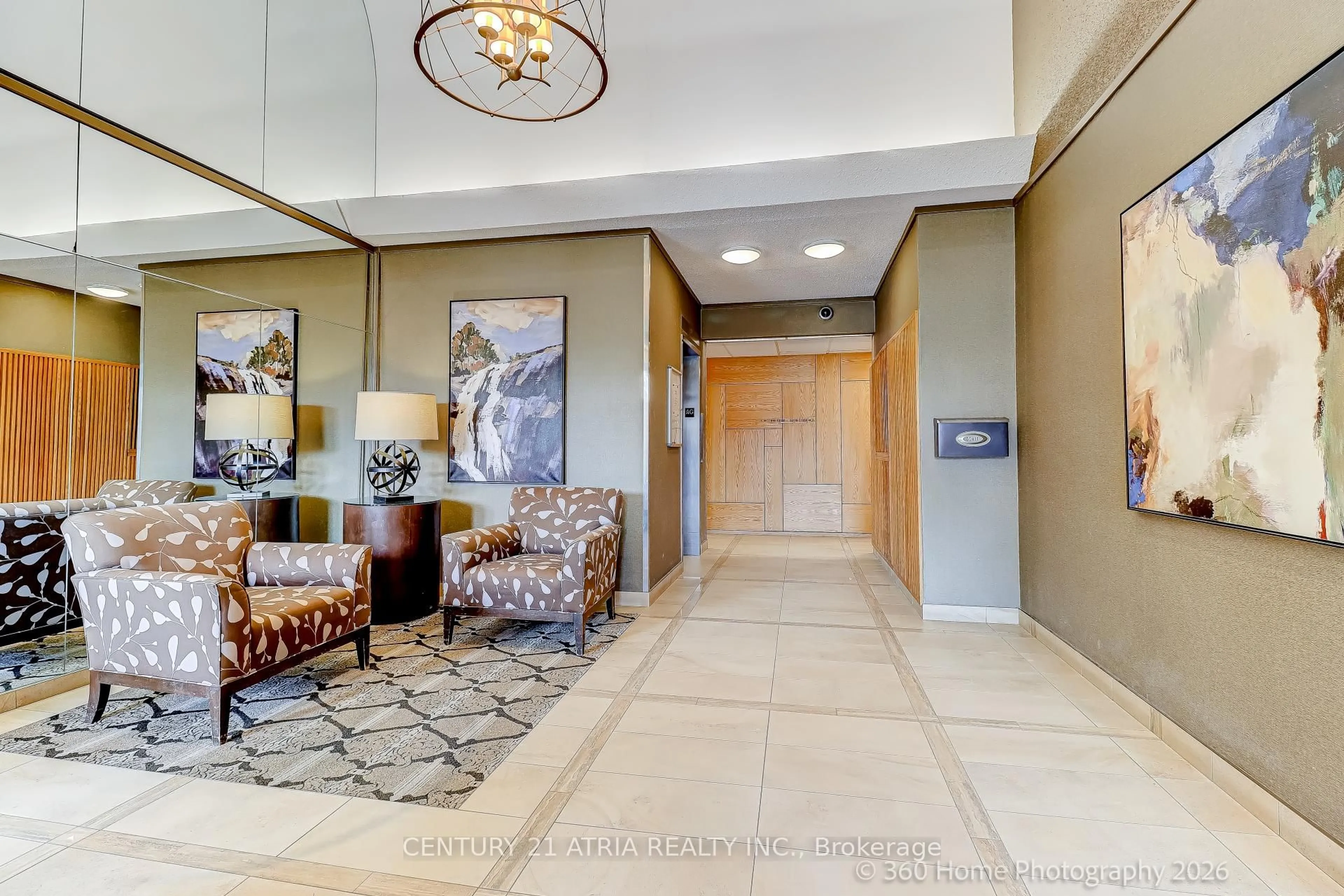 Indoor foyer for 20 Fashion Roseway Row #513, Toronto Ontario M2N 6B5