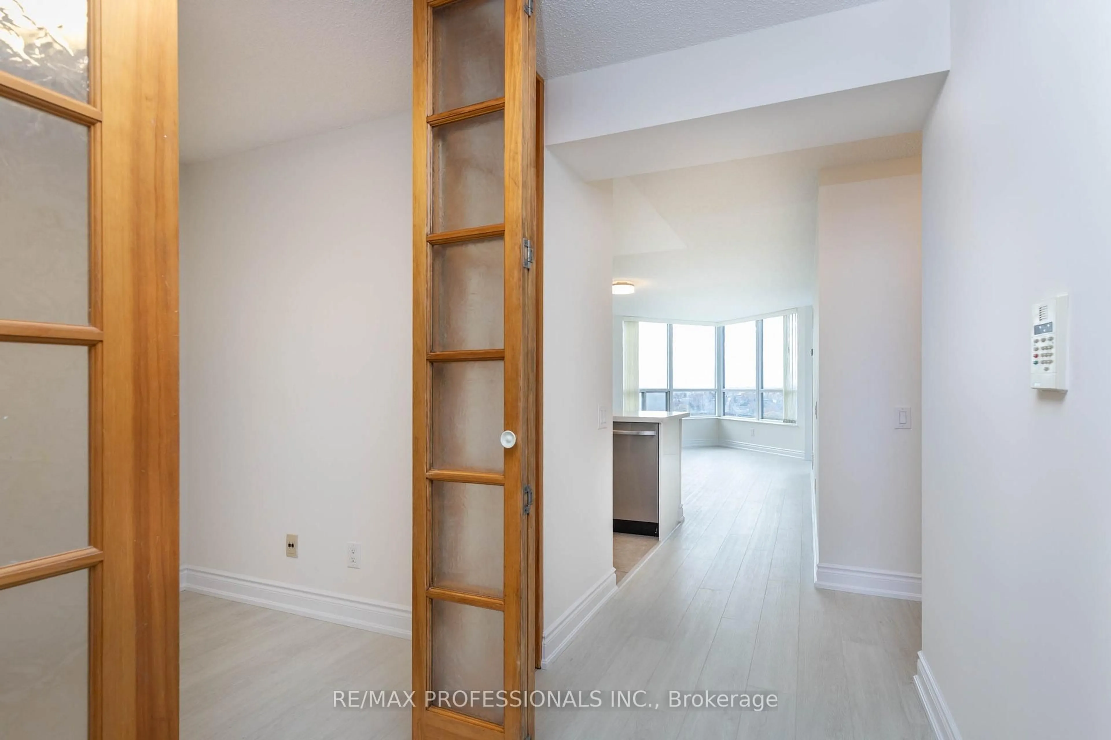 A pic of a room for 15 Northtown Way #1403, Toronto Ontario M2N 7A1