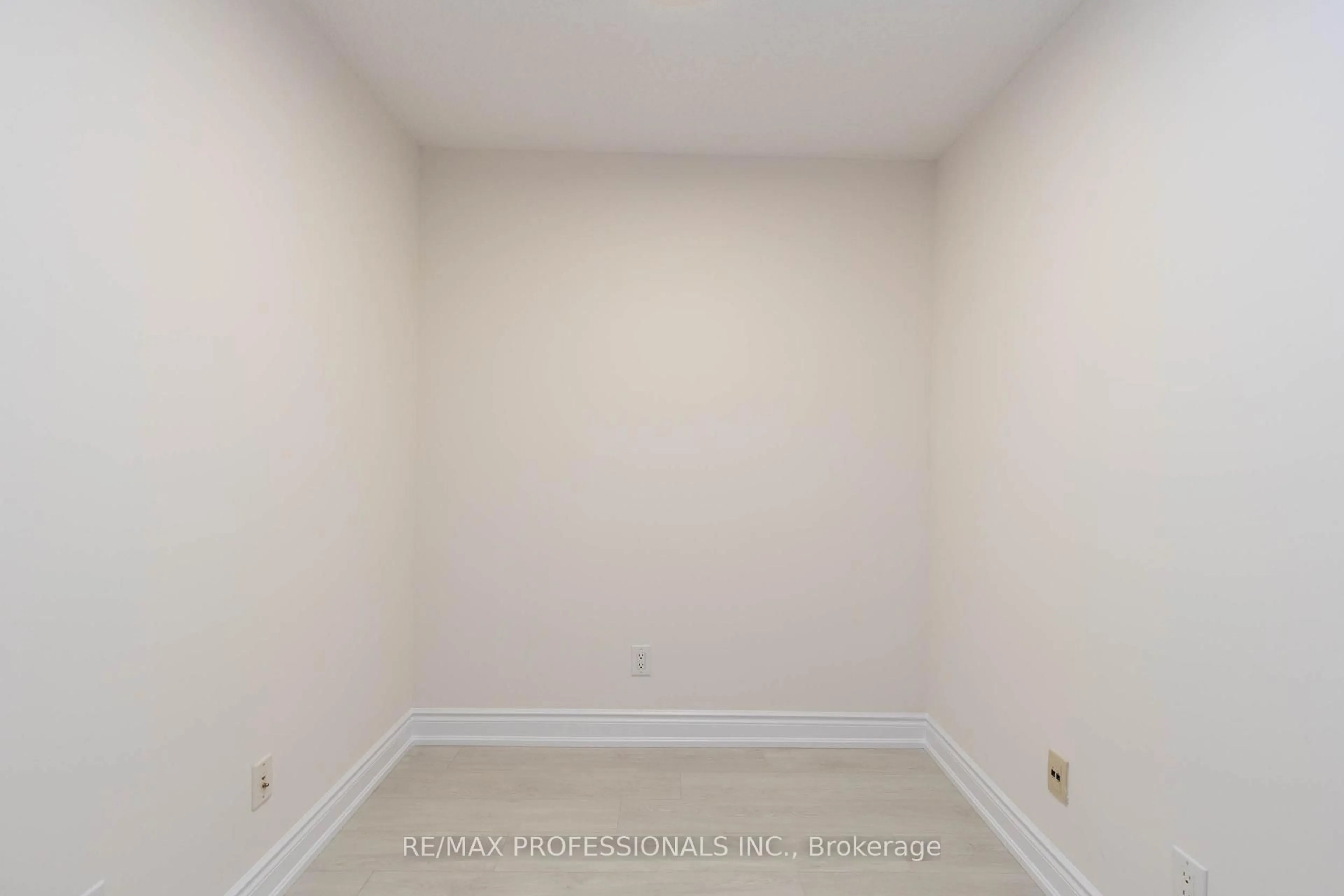 A pic of a room for 15 Northtown Way #1403, Toronto Ontario M2N 7A1