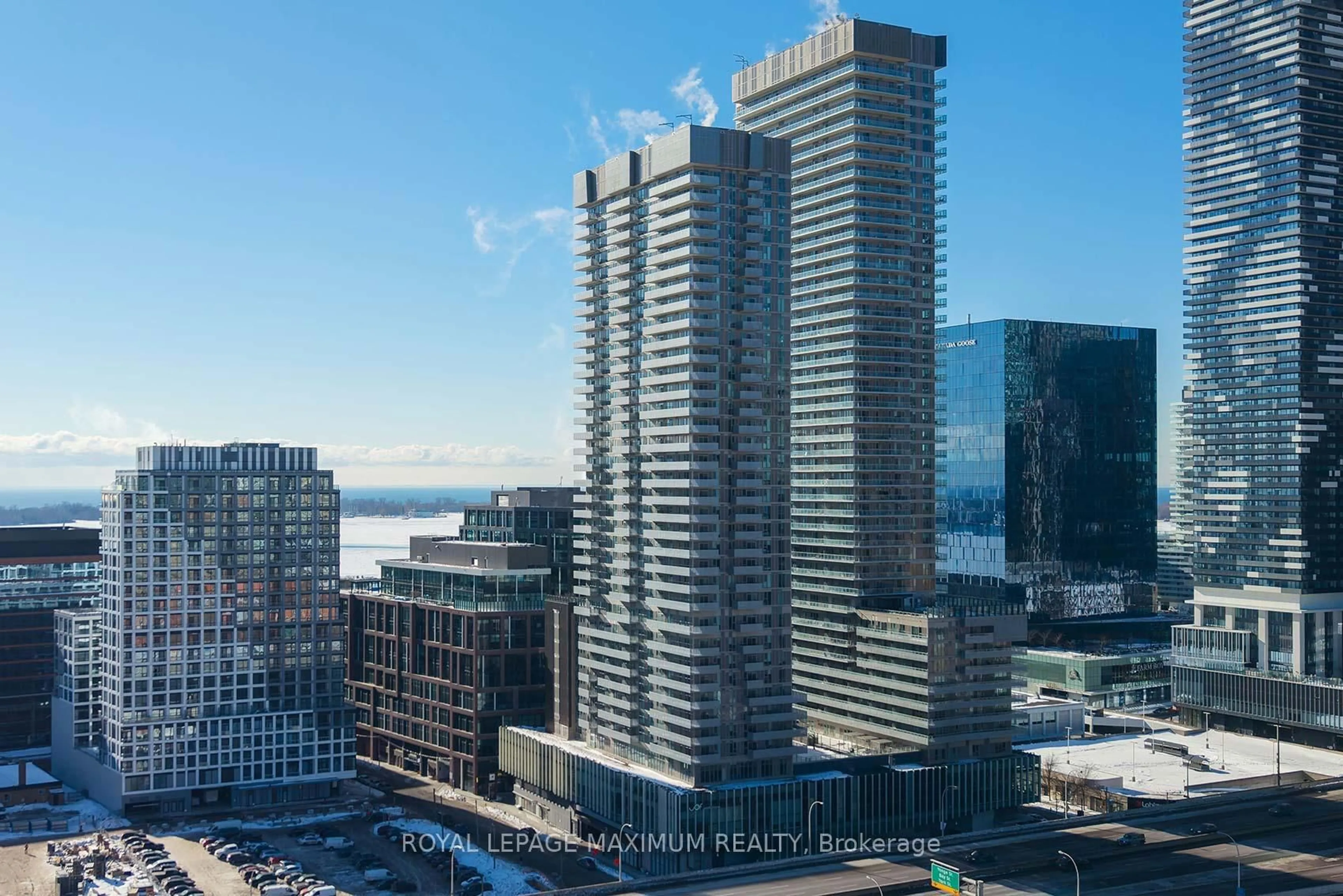 A pic from outside/outdoor area/front of a property/back of a property/a pic from drone, city buildings view from balcony for 20 Richardson St #2901, Toronto Ontario M5A 0S6