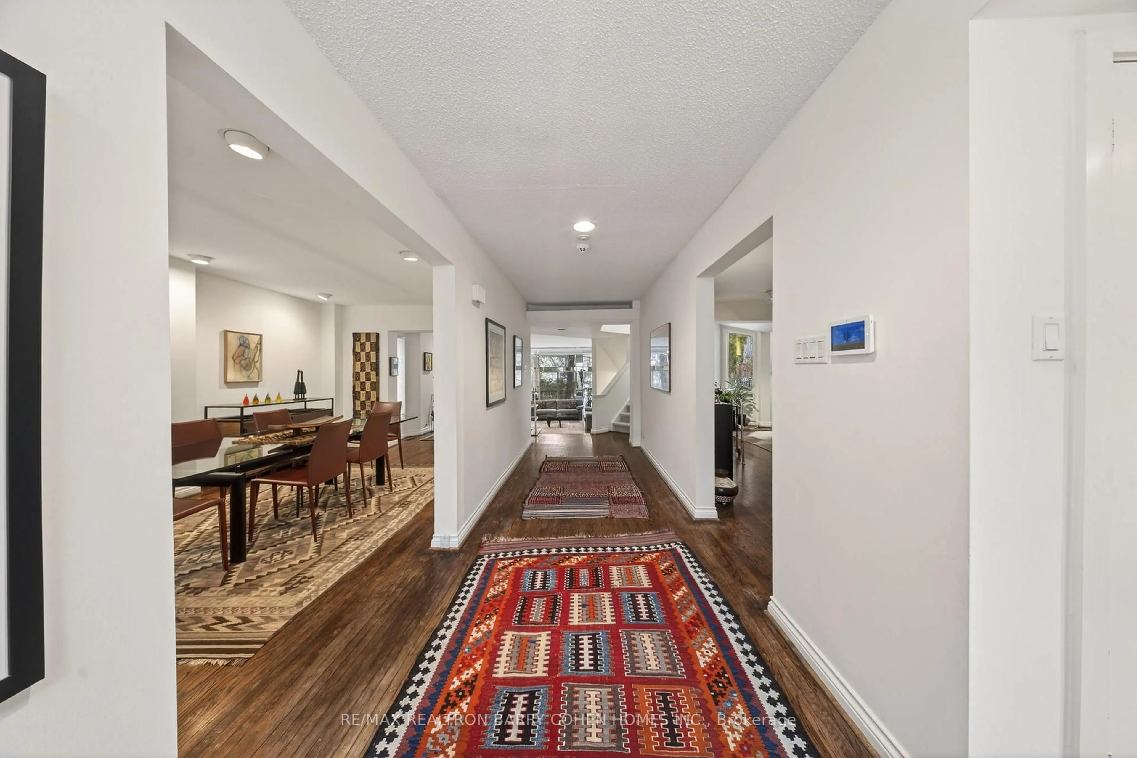 Indoor foyer for 80 Donwoods Dr, Toronto Ontario M4N 2G5