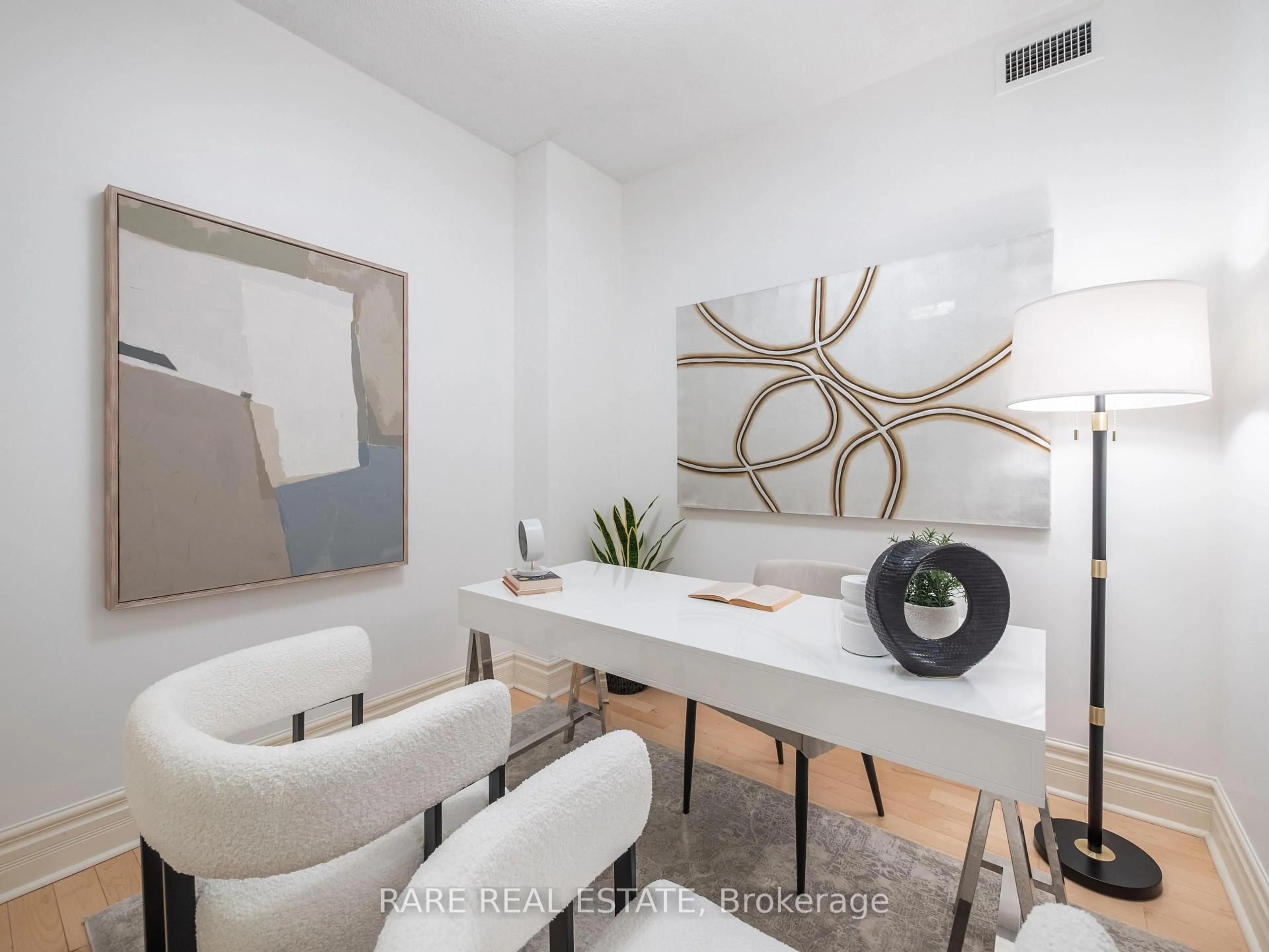 A pic of a room for 10 Old York Mills Rd #510, Toronto Ontario M2P 2G9