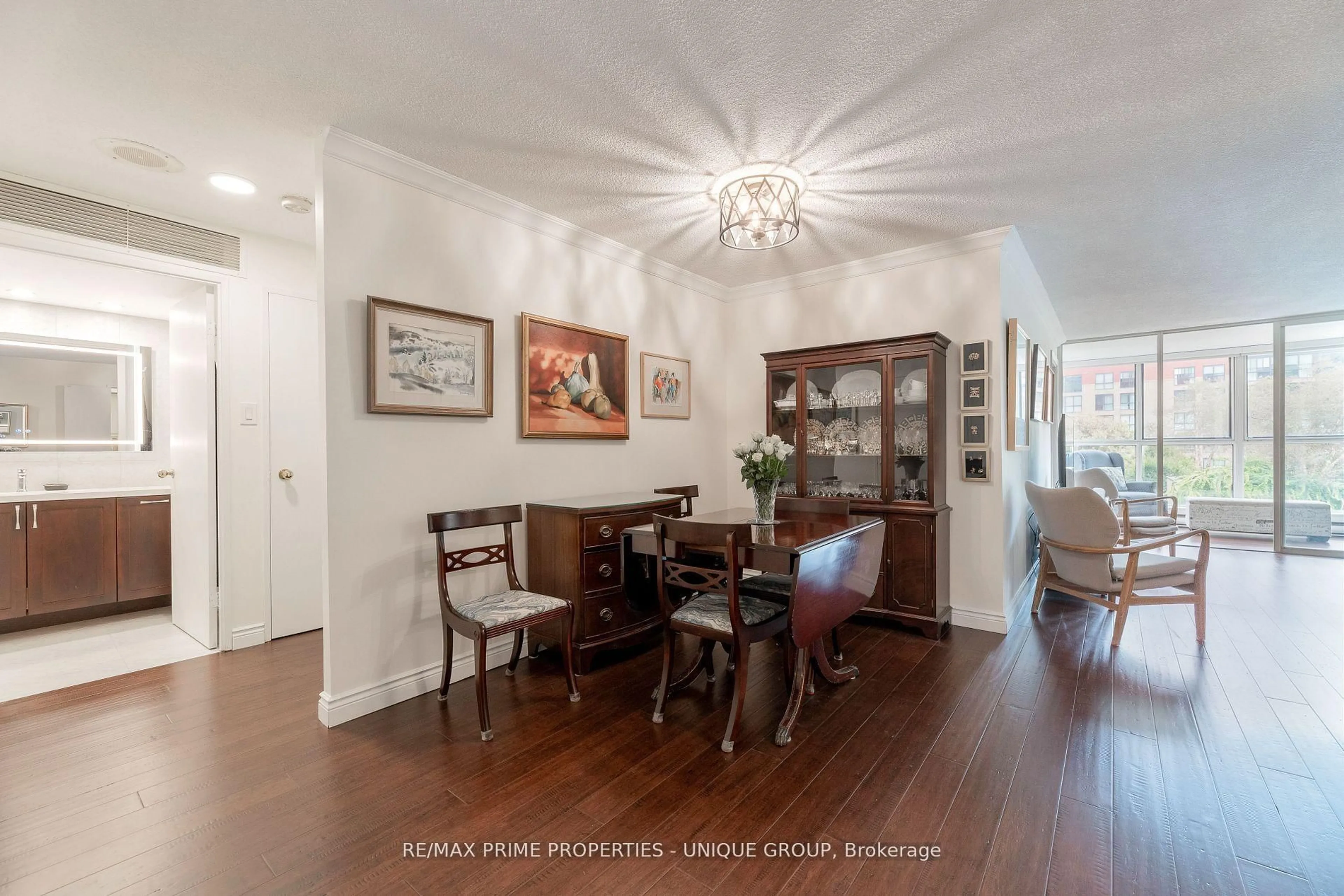 Dining room, wood/laminate floor for 35 Church St #513, Toronto Ontario M5E 1T3