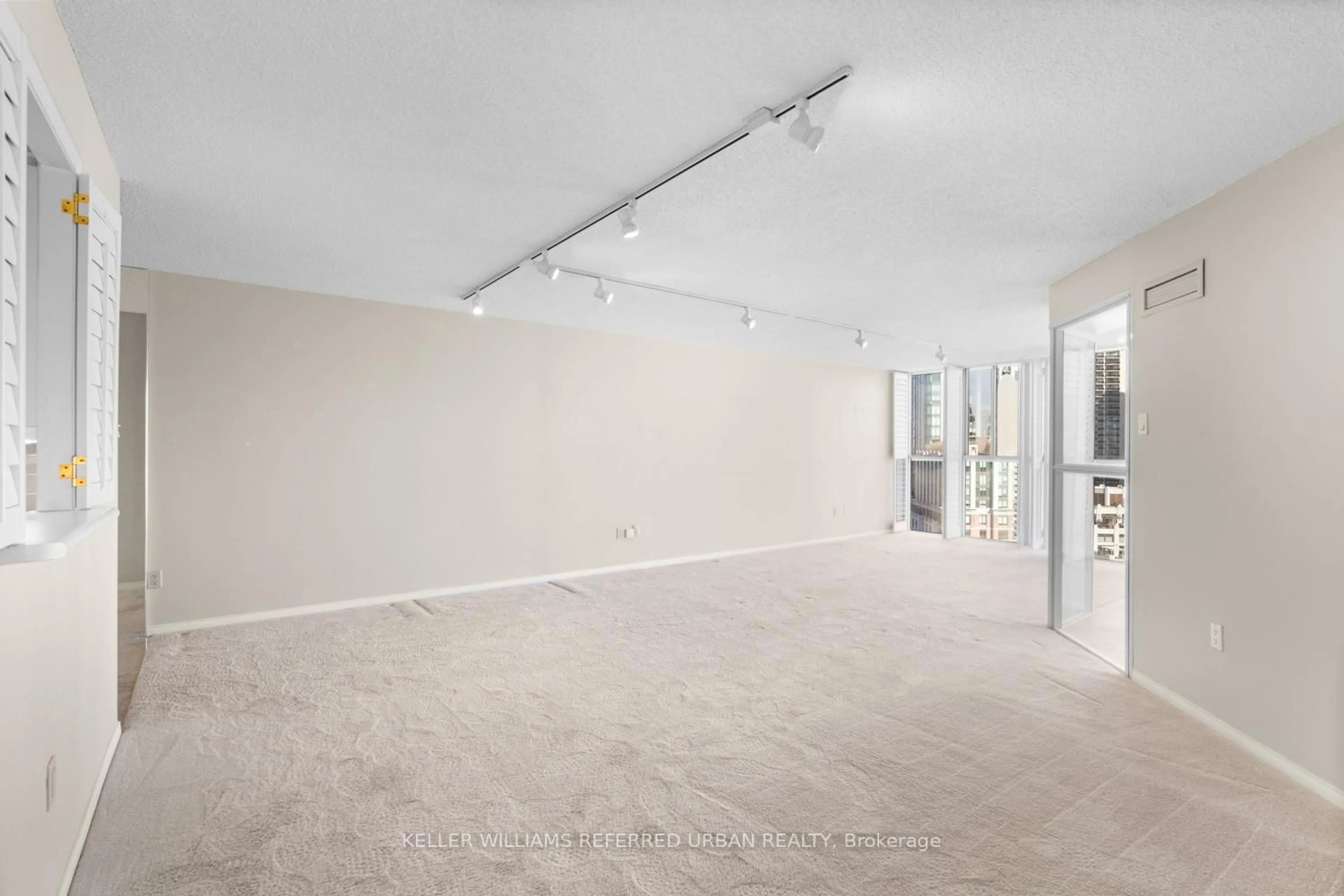A pic of a room for 10 Tichester Rd #1006, Toronto Ontario M5P 3M4