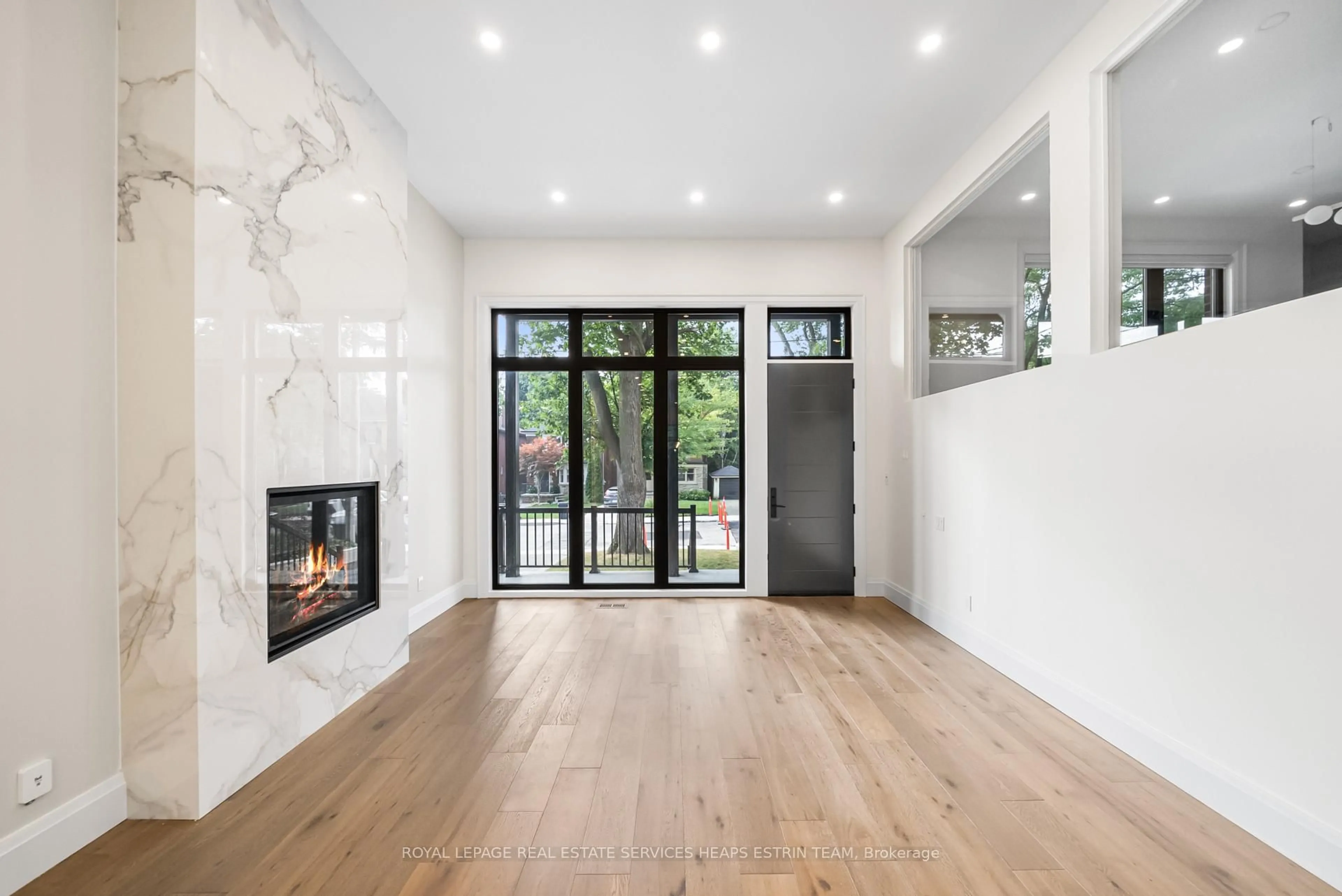 Indoor entryway for 66 Parkhurst Blvd, Toronto Ontario M4G 2E2