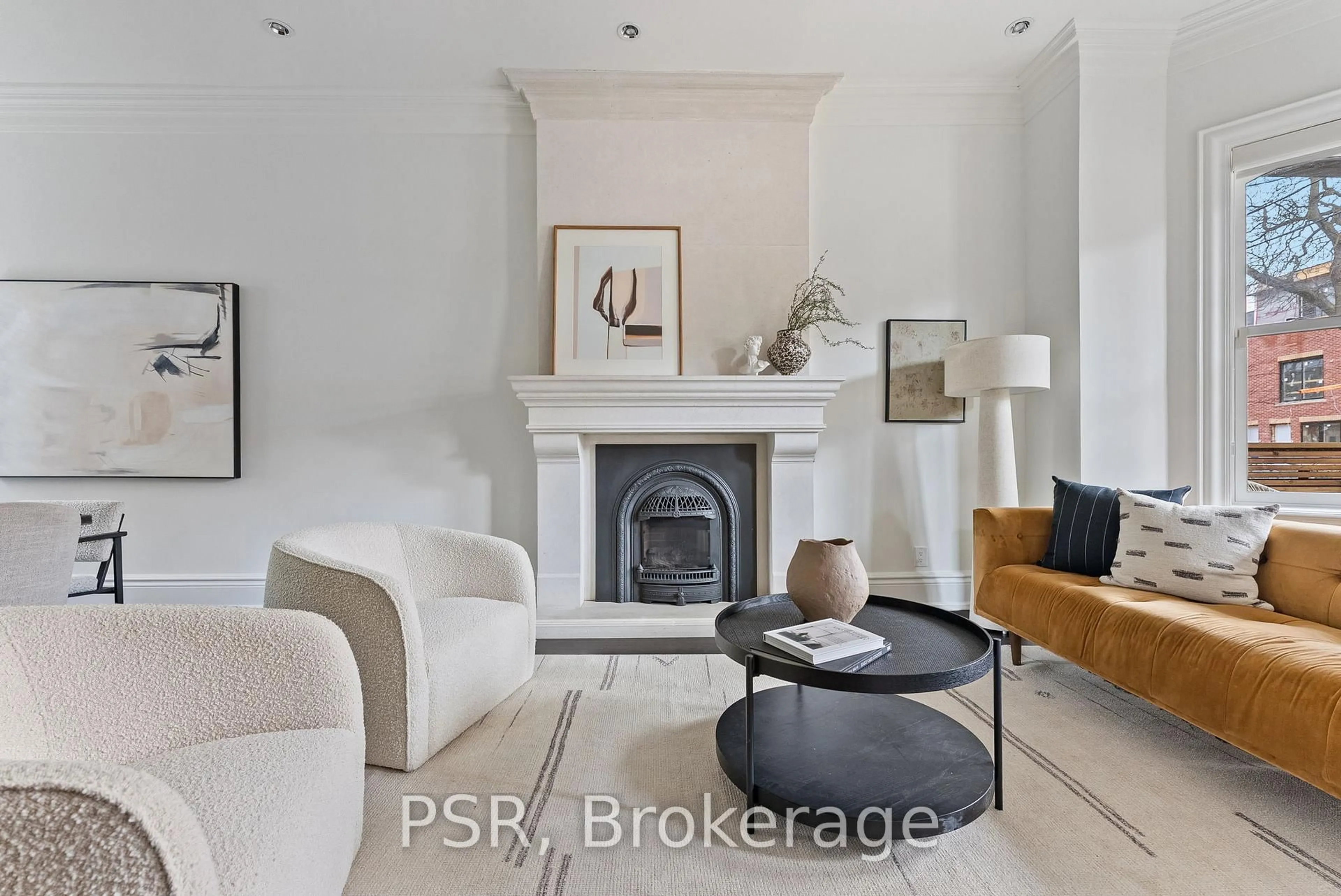 Living room with furniture, unknown for 126 Dovercourt Rd, Toronto Ontario M6J 3C4