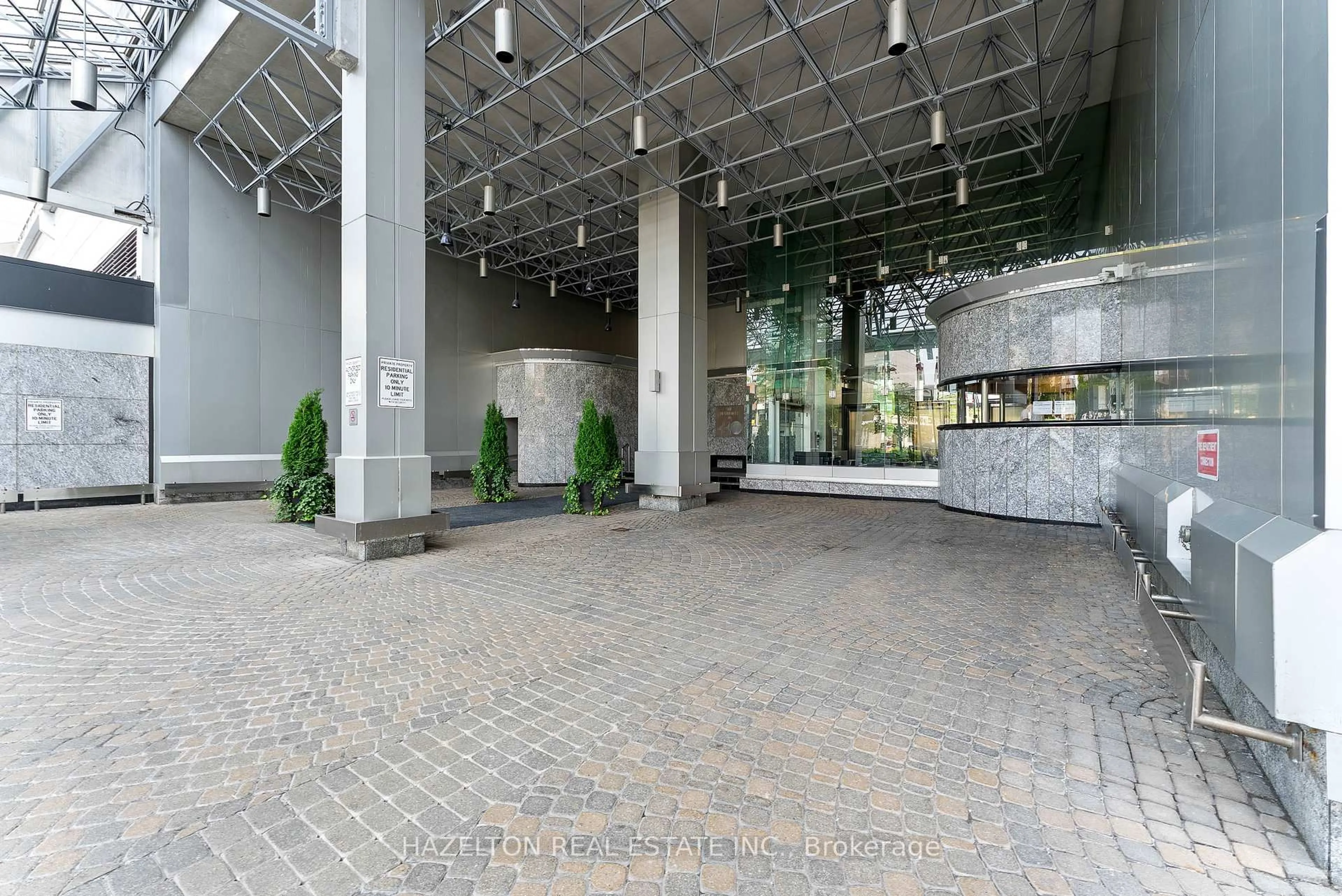 Indoor foyer for 110 Bloor St #1510, Toronto Ontario M5S 2W7