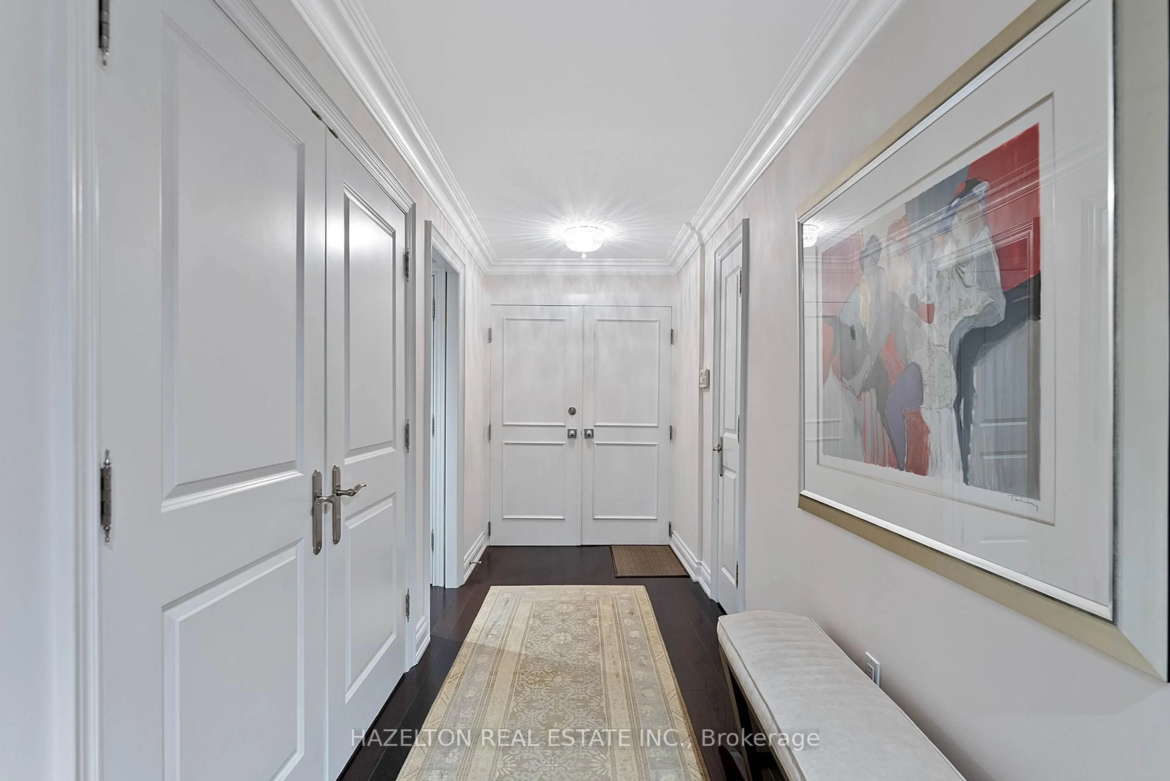 Indoor entryway for 110 Bloor St #1510, Toronto Ontario M5S 2W7