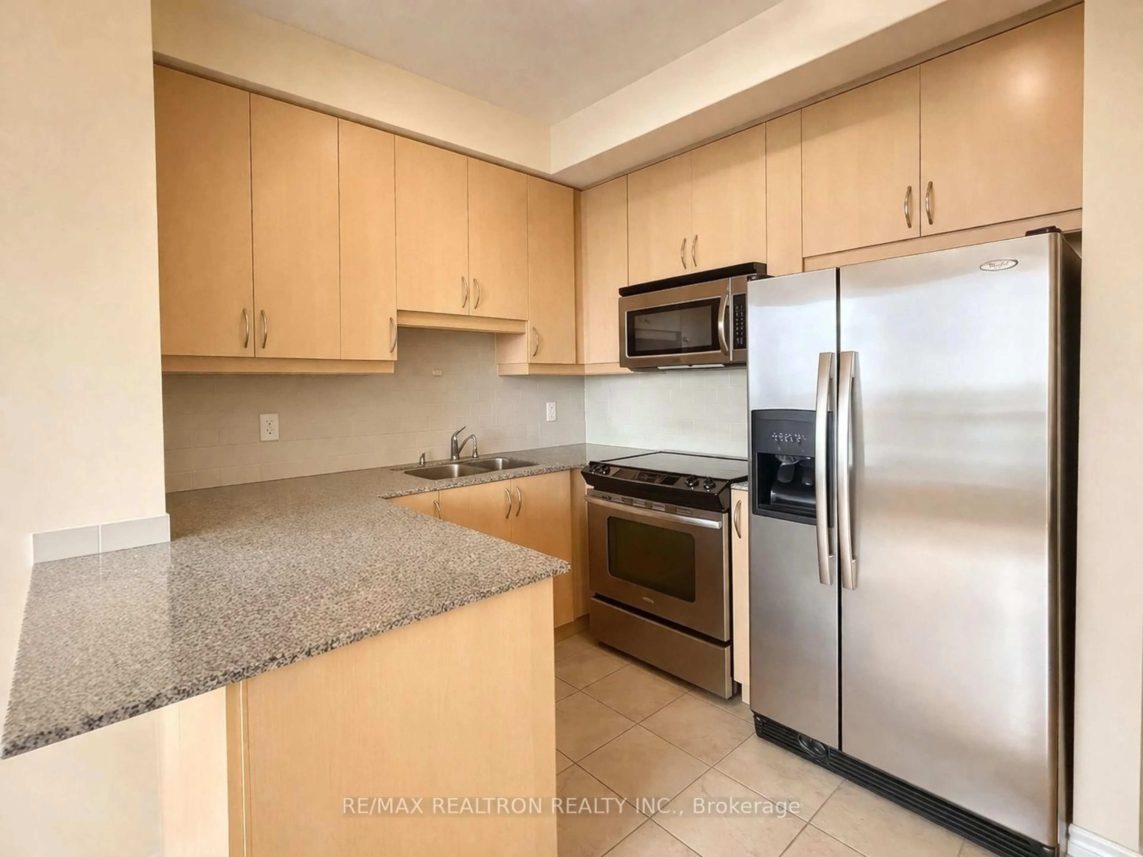 Standard kitchen, ceramic/tile floor for 18 Holmes Ave #1102, Toronto Ontario M2N 0E1
