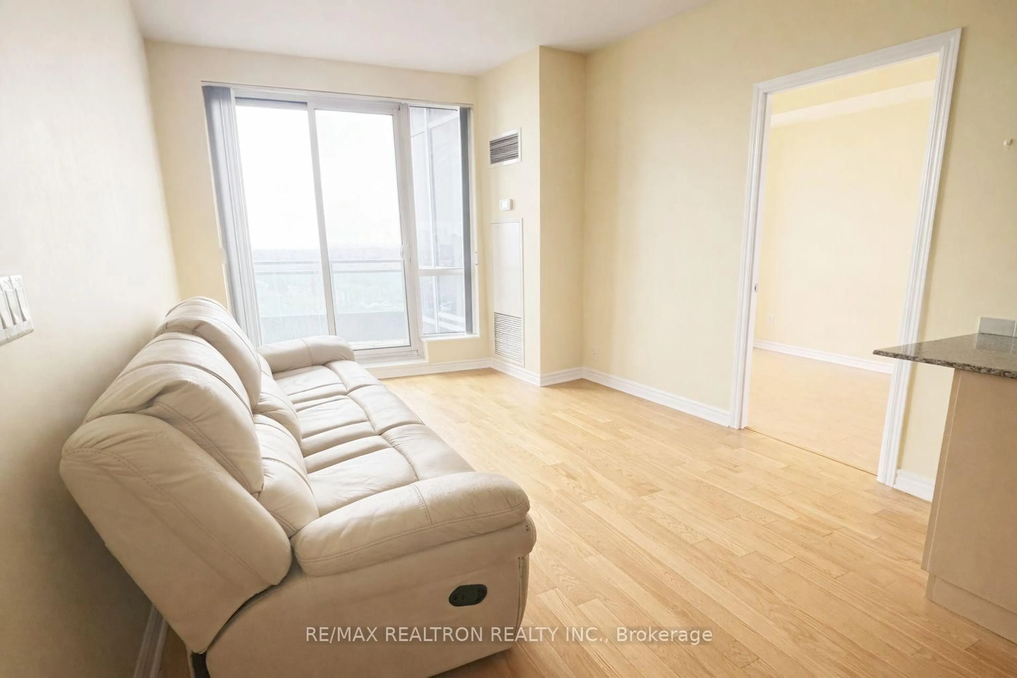 A pic of a room for 18 Holmes Ave #1102, Toronto Ontario M2N 0E1