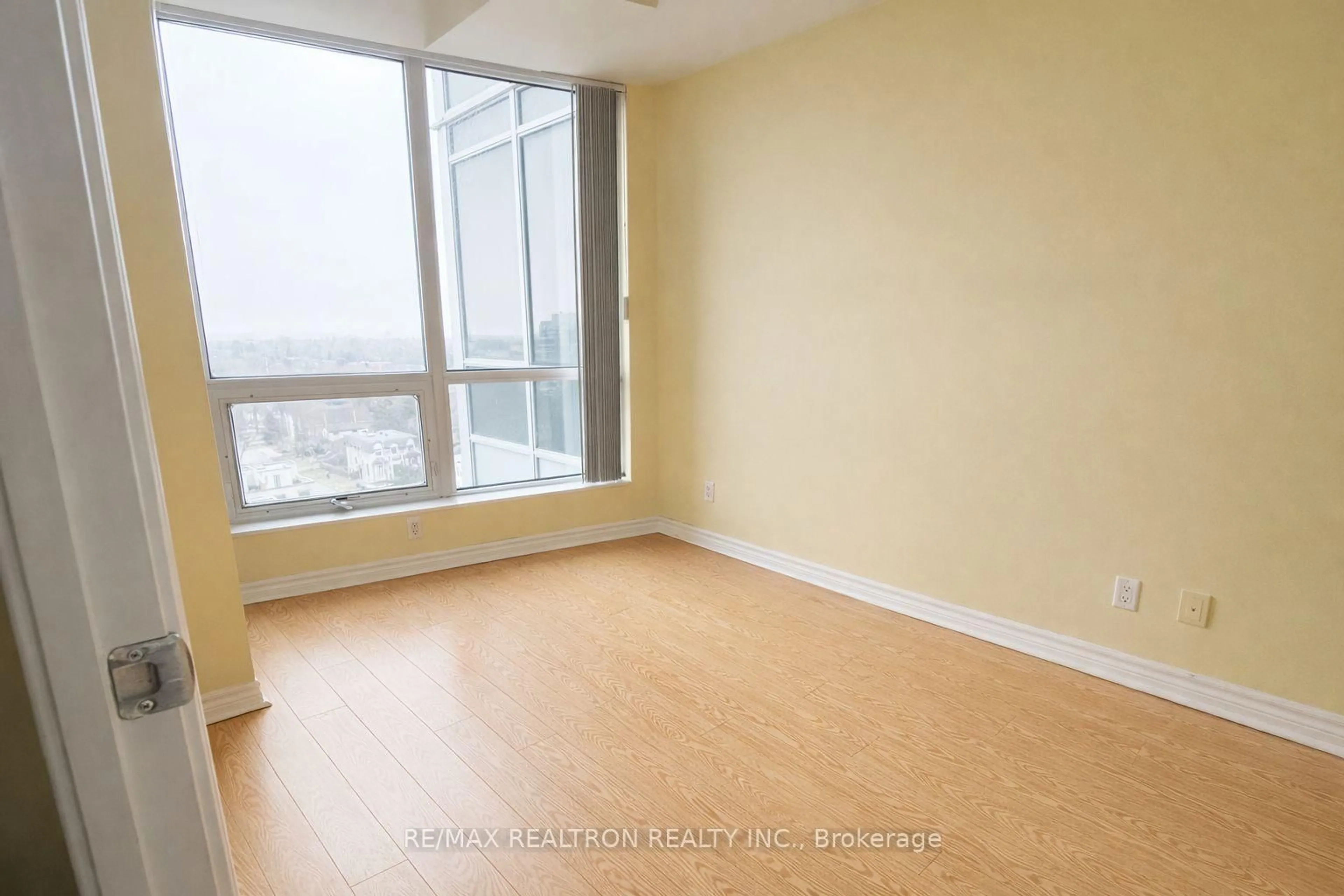 A pic of a room for 18 Holmes Ave #1102, Toronto Ontario M2N 0E1