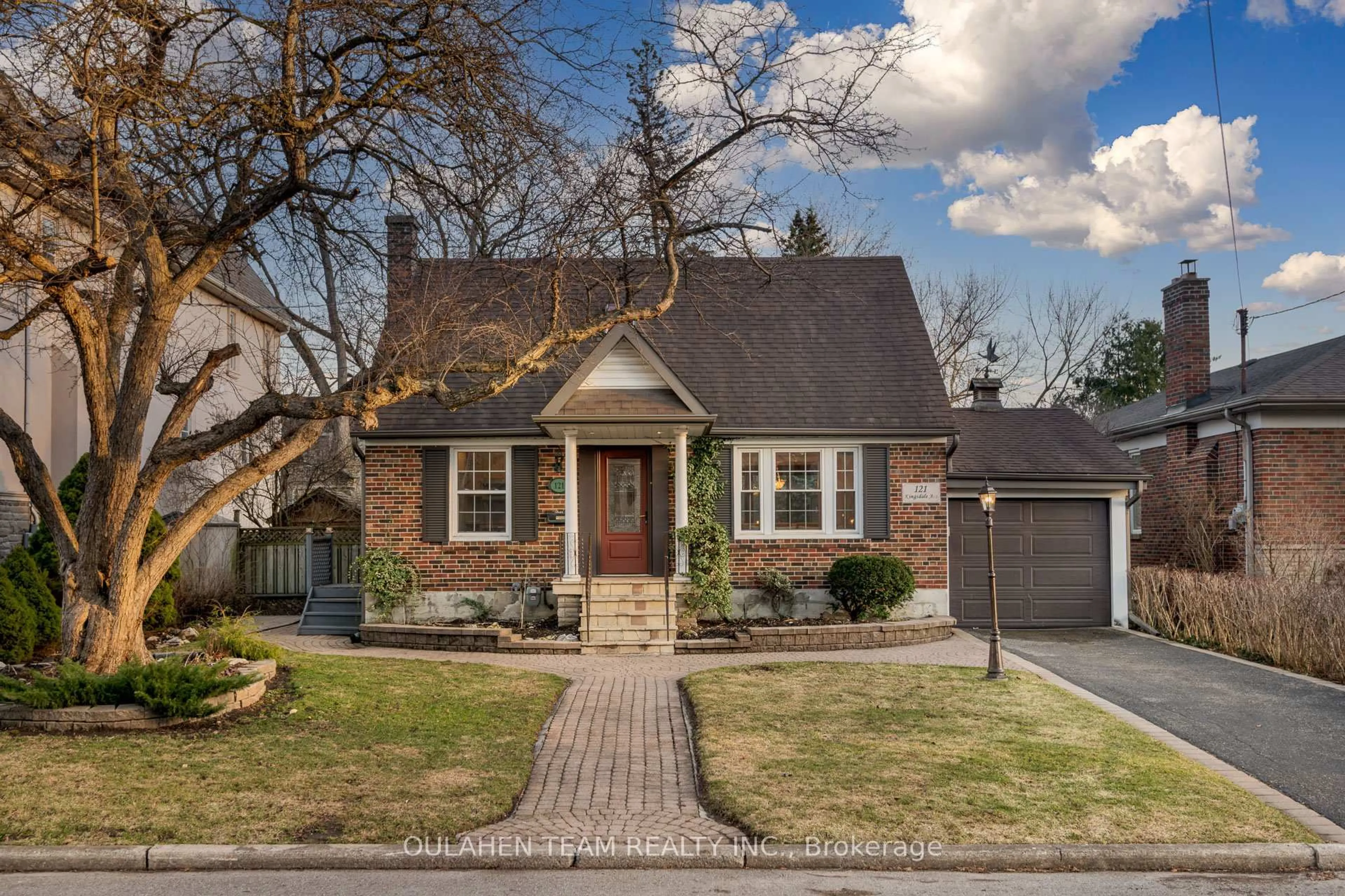 Home with brick exterior material, street for 121 Kingsdale Ave, Toronto Ontario M2N 3W5