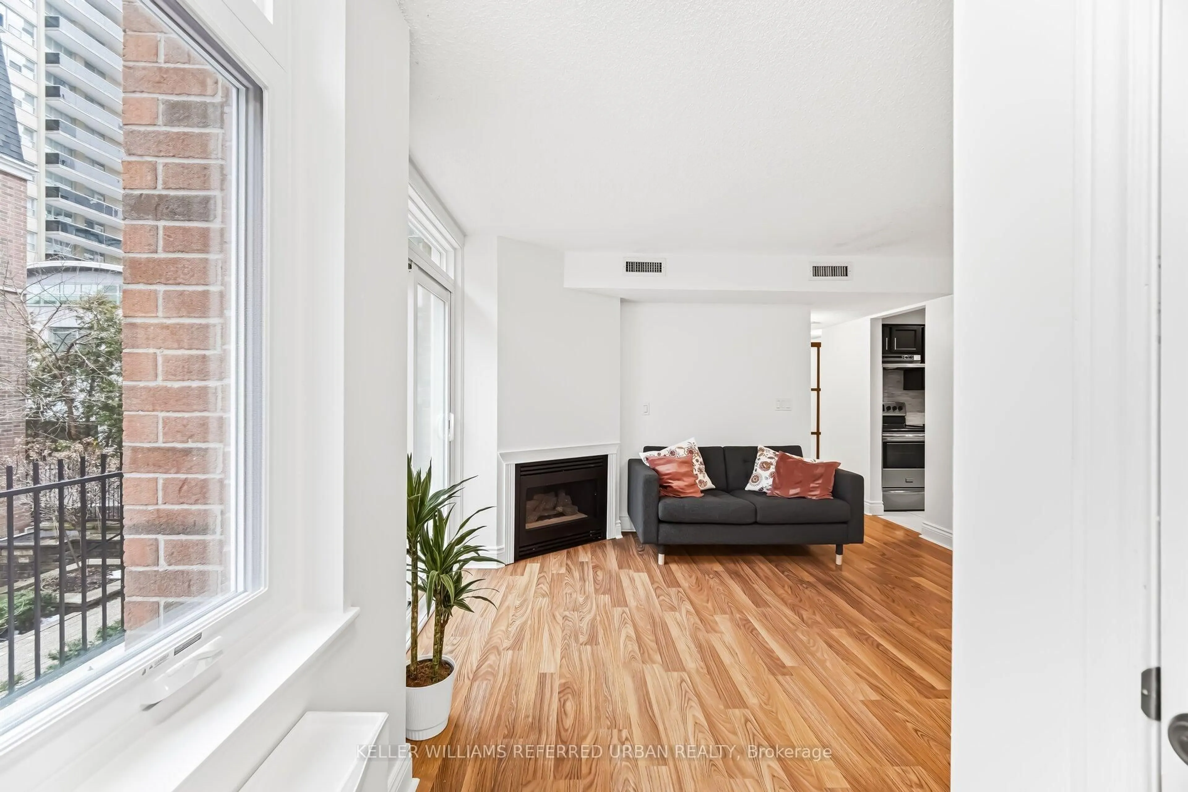 Unknown for 83 Lillian St #25, Toronto Ontario M4S 2H7